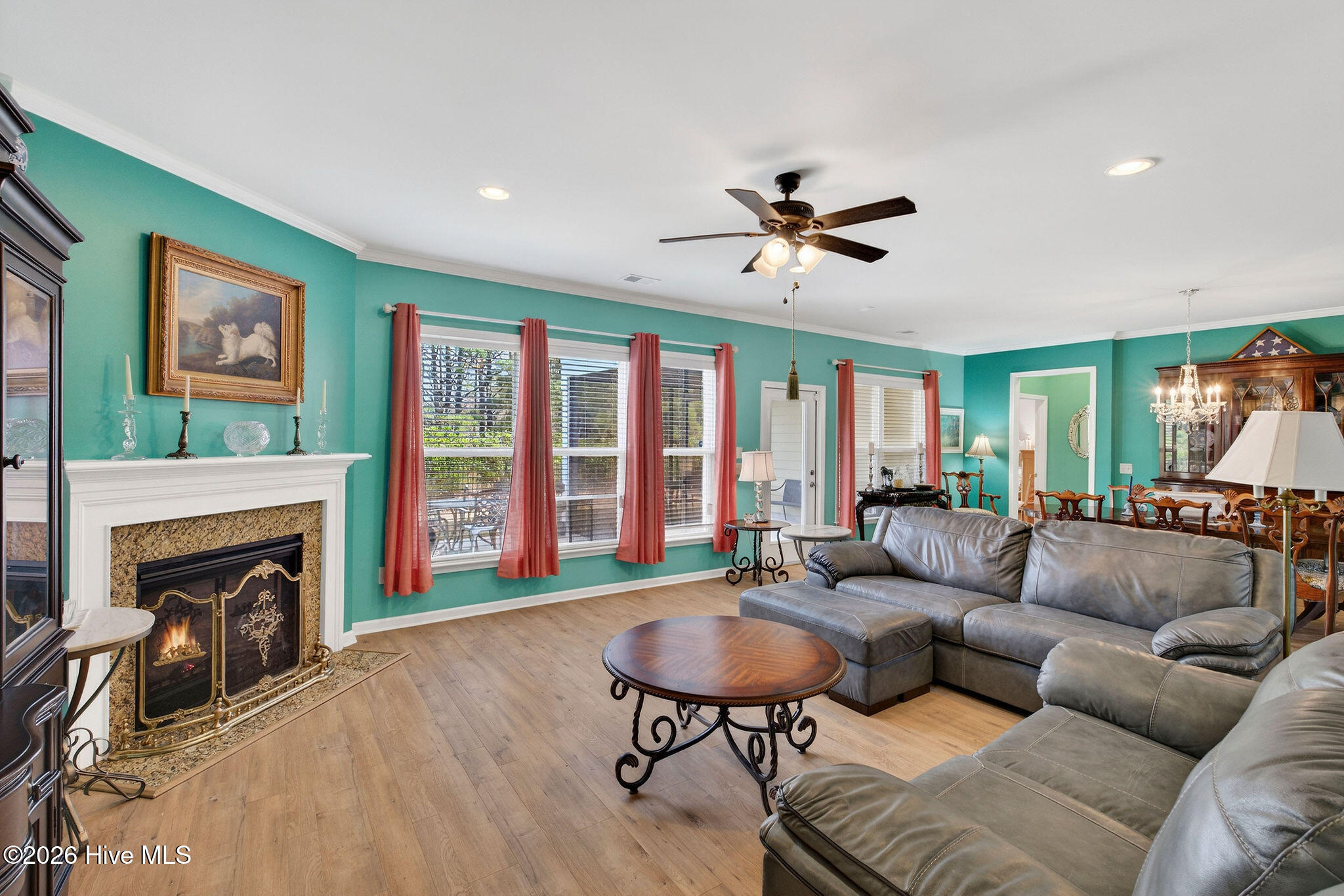 100560495 | Photo 10