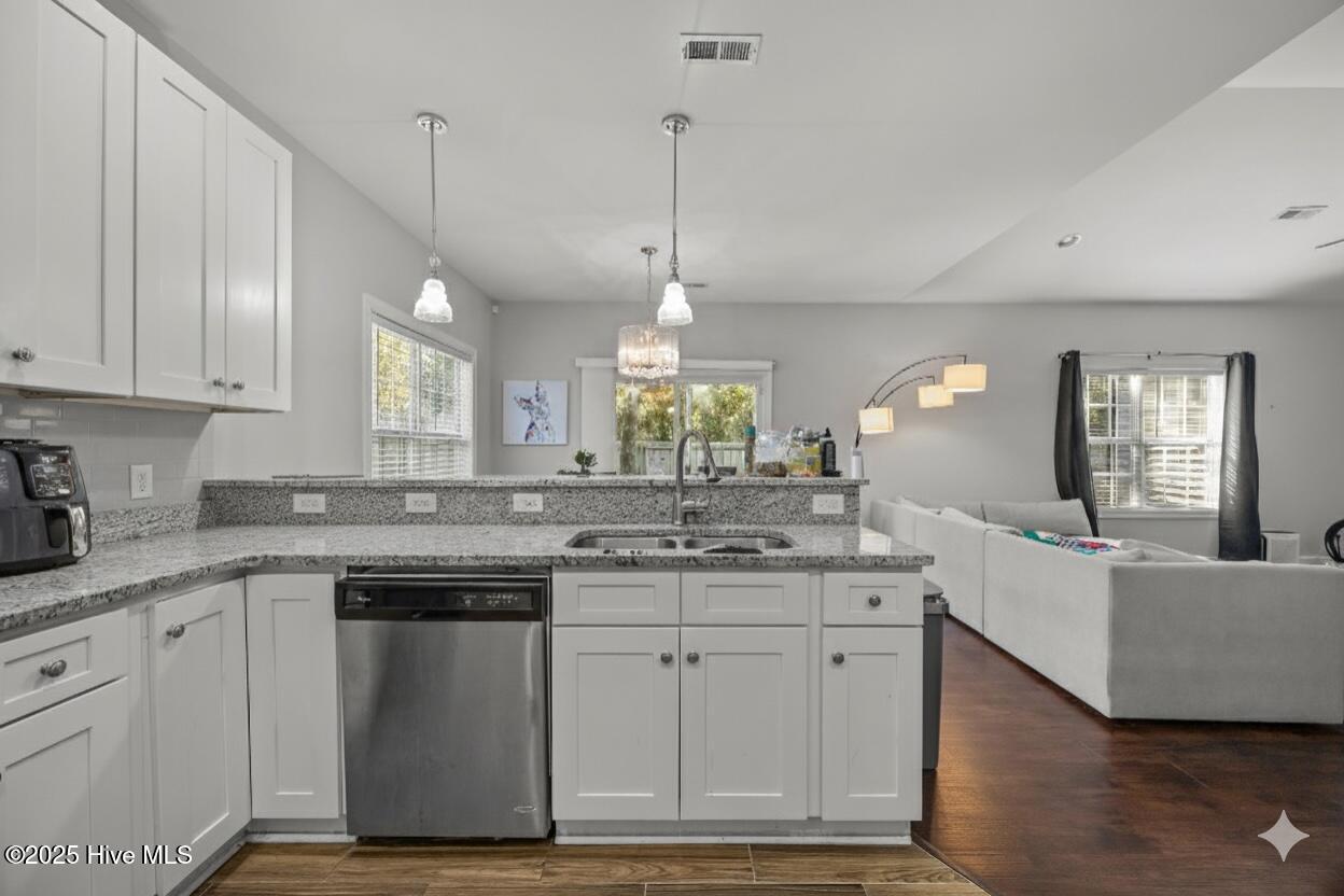 100541269 | Photo 12