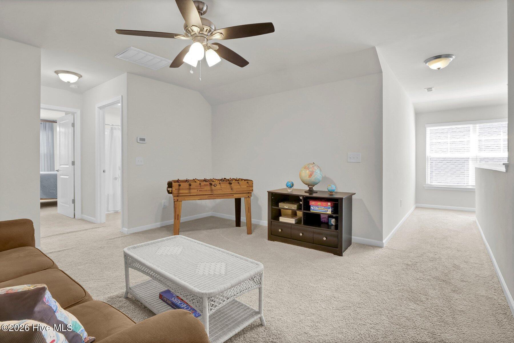 100556817 | Photo 18