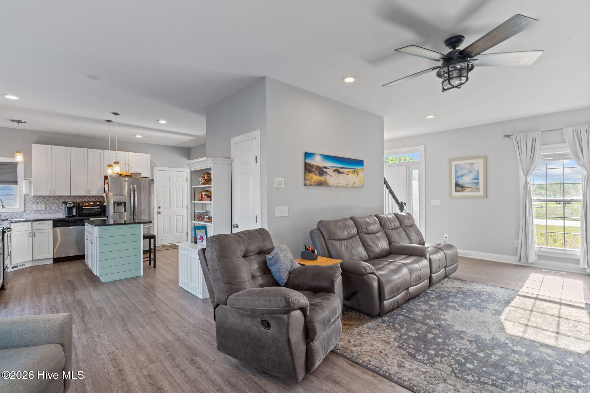 100564590 | Photo 13