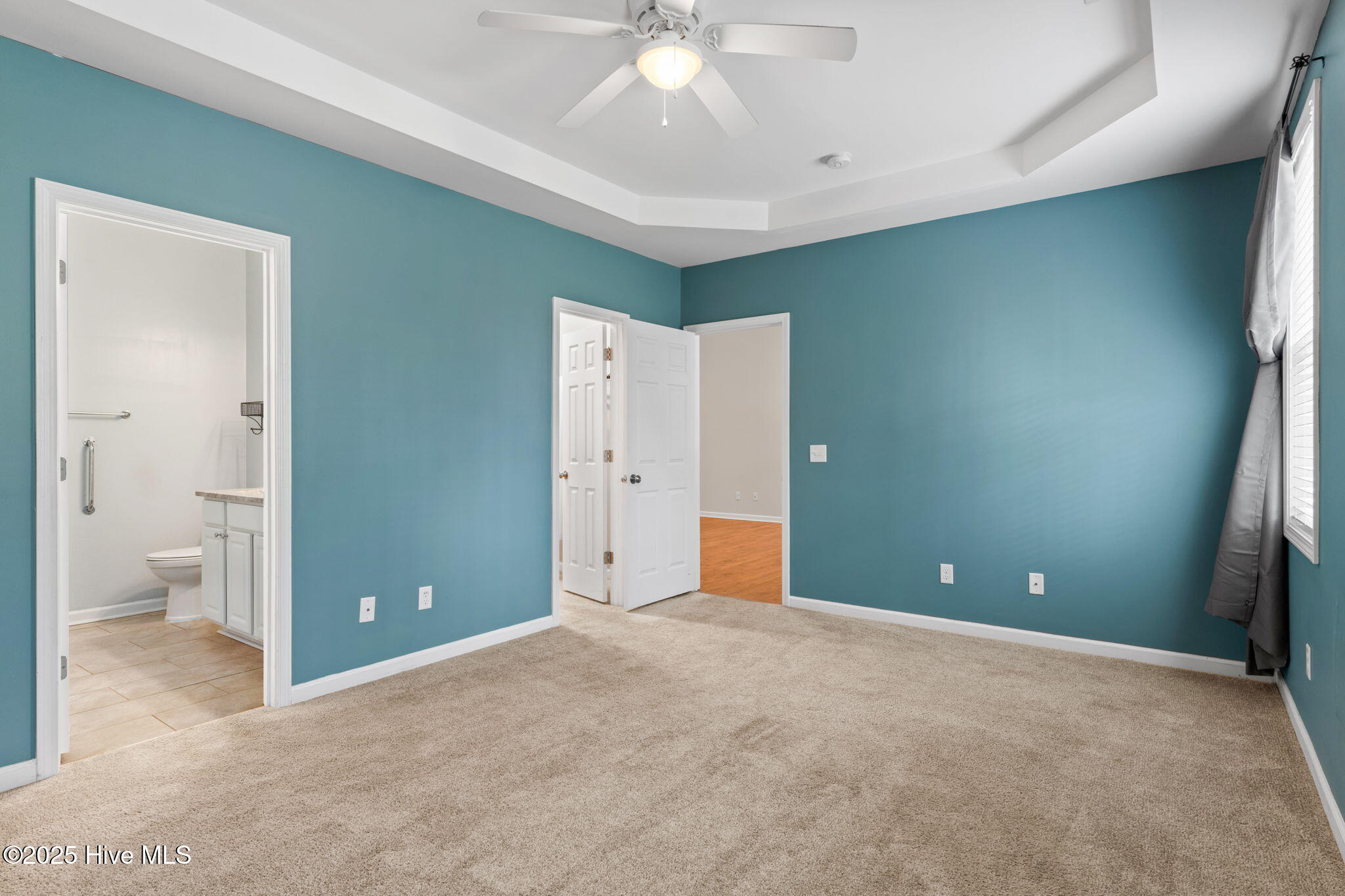 100501996 | Photo 18