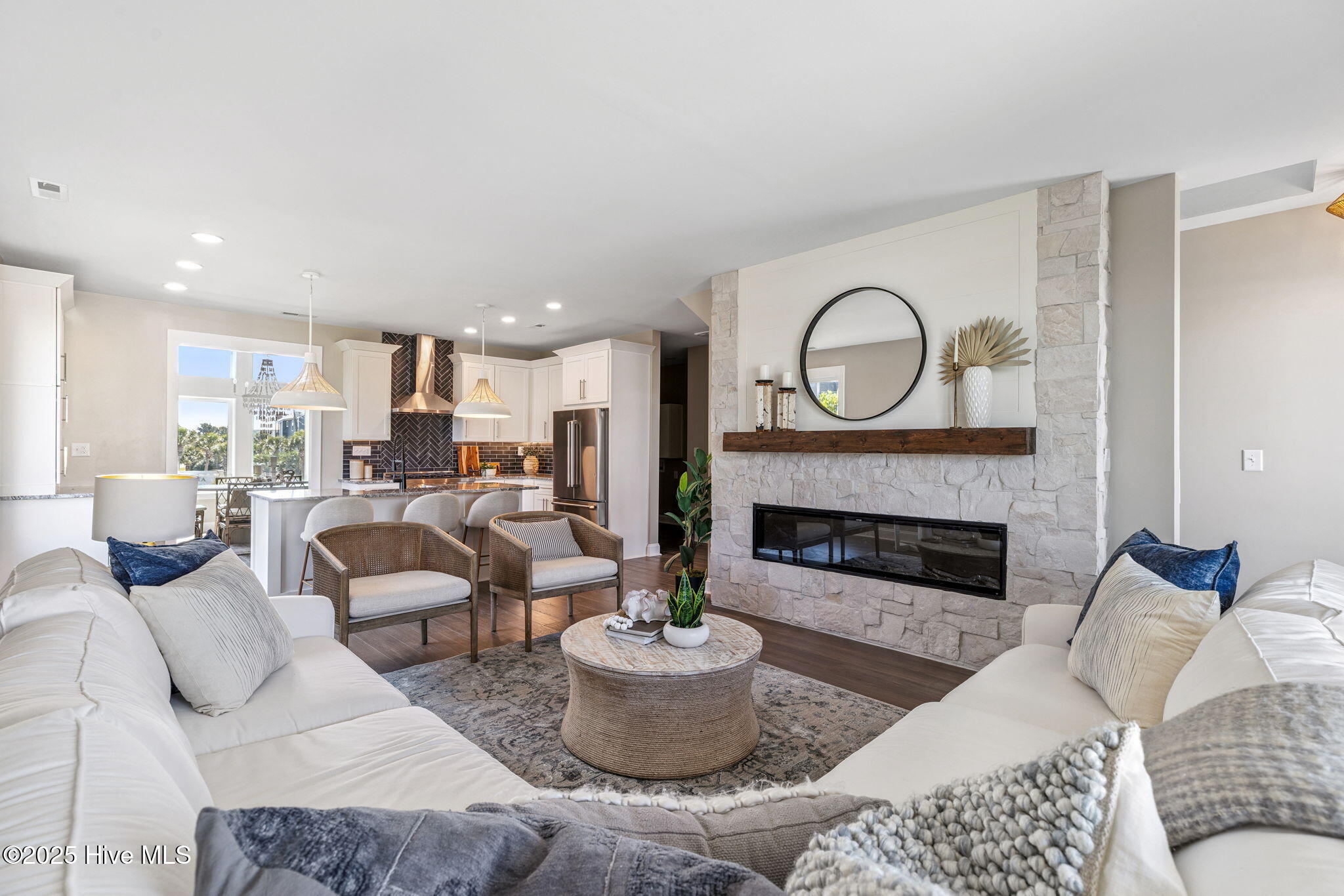 100541417 | Photo 10