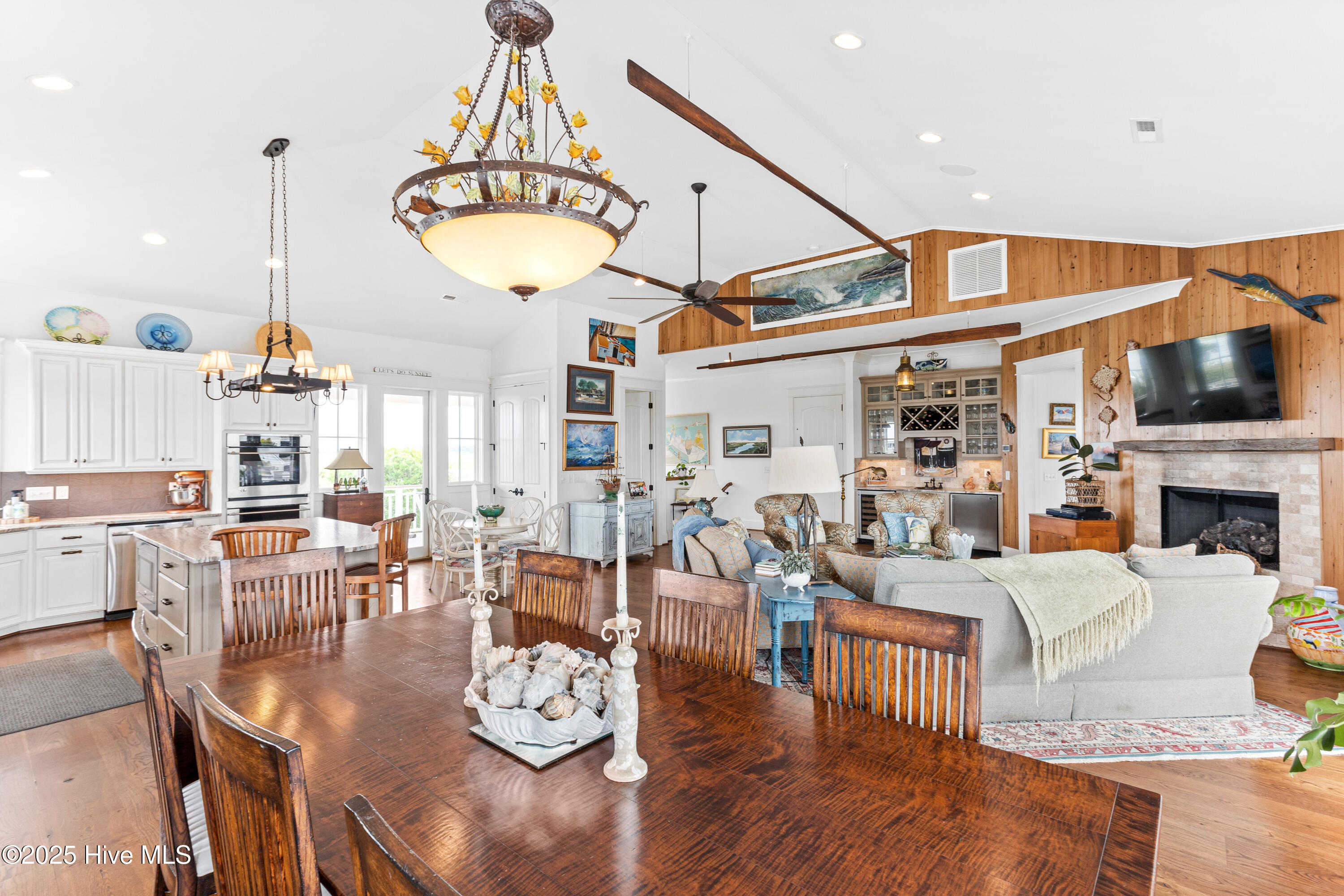 100531006 | Photo 17