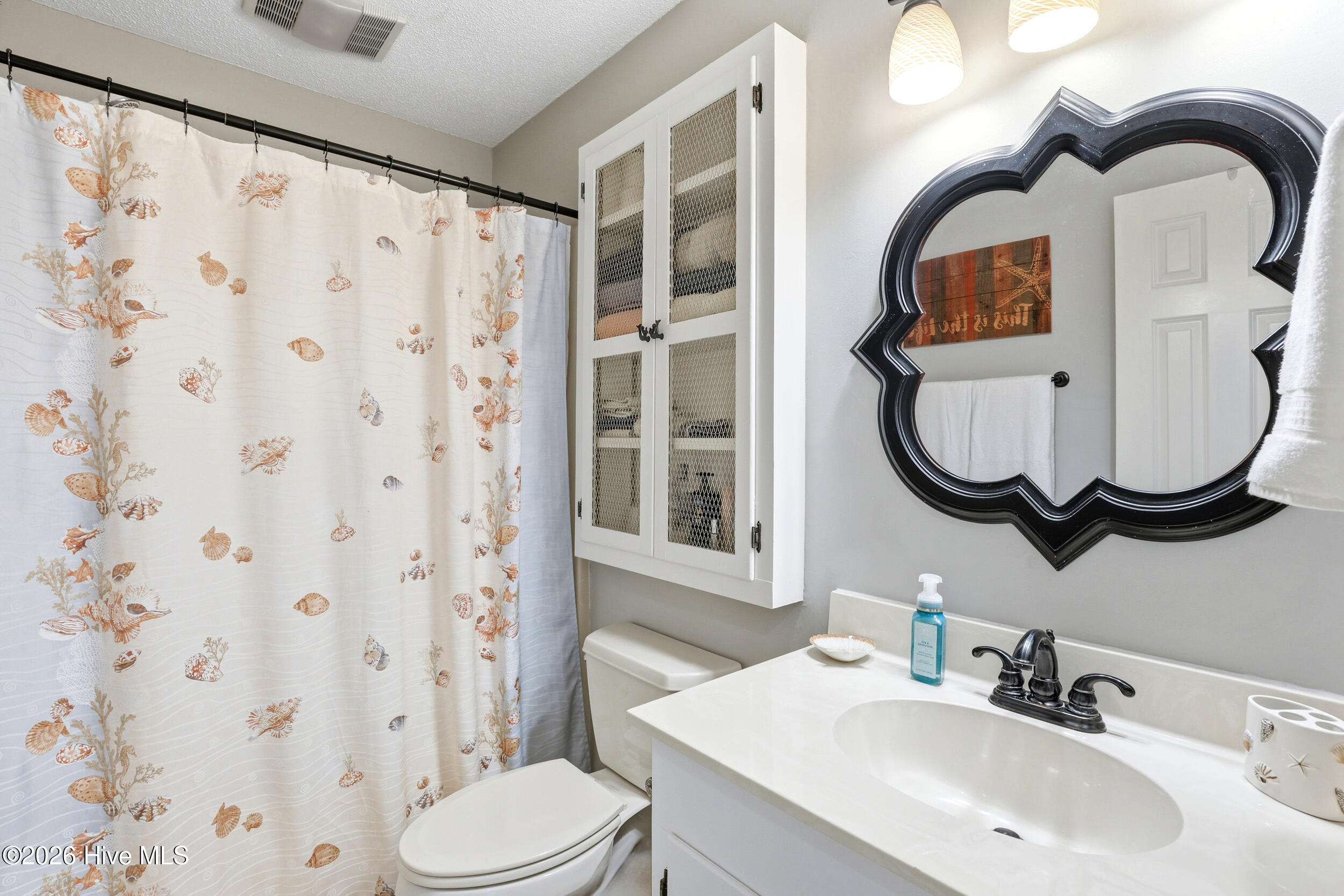 100565033 | Photo 16