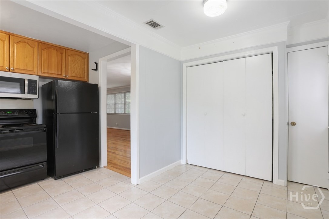 317 Oxford Drive, Savannah, GA 31405 Listing Photo  13