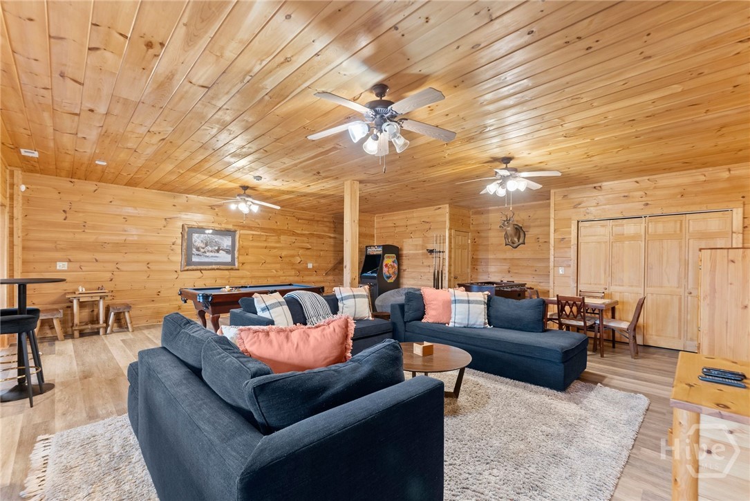 437 Spruce Circle