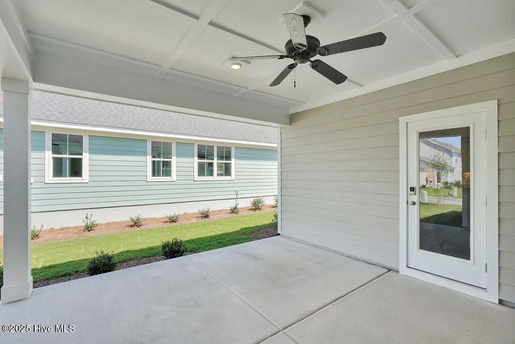 100545811 | Photo 43