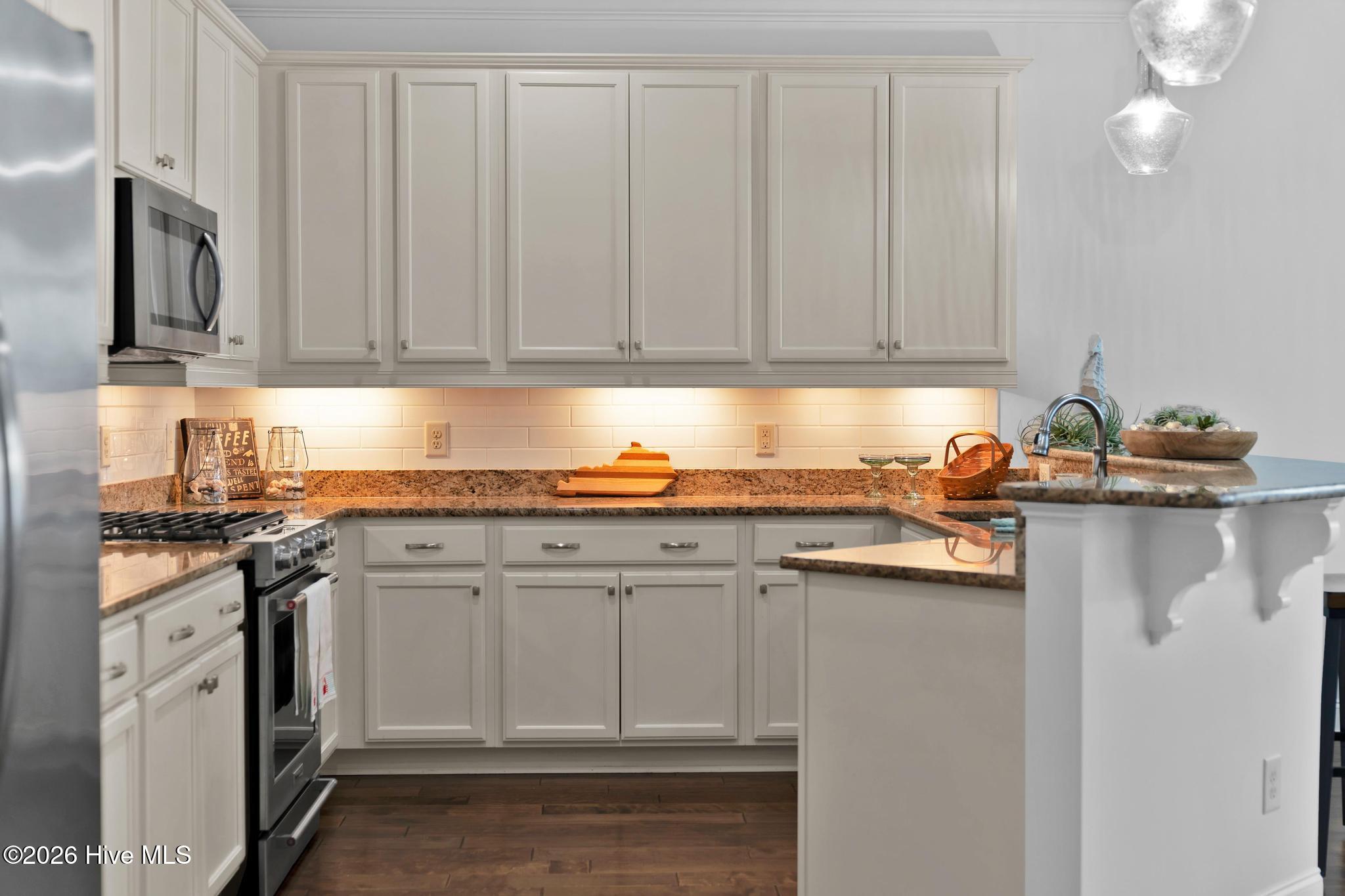 100556284 | Photo 13