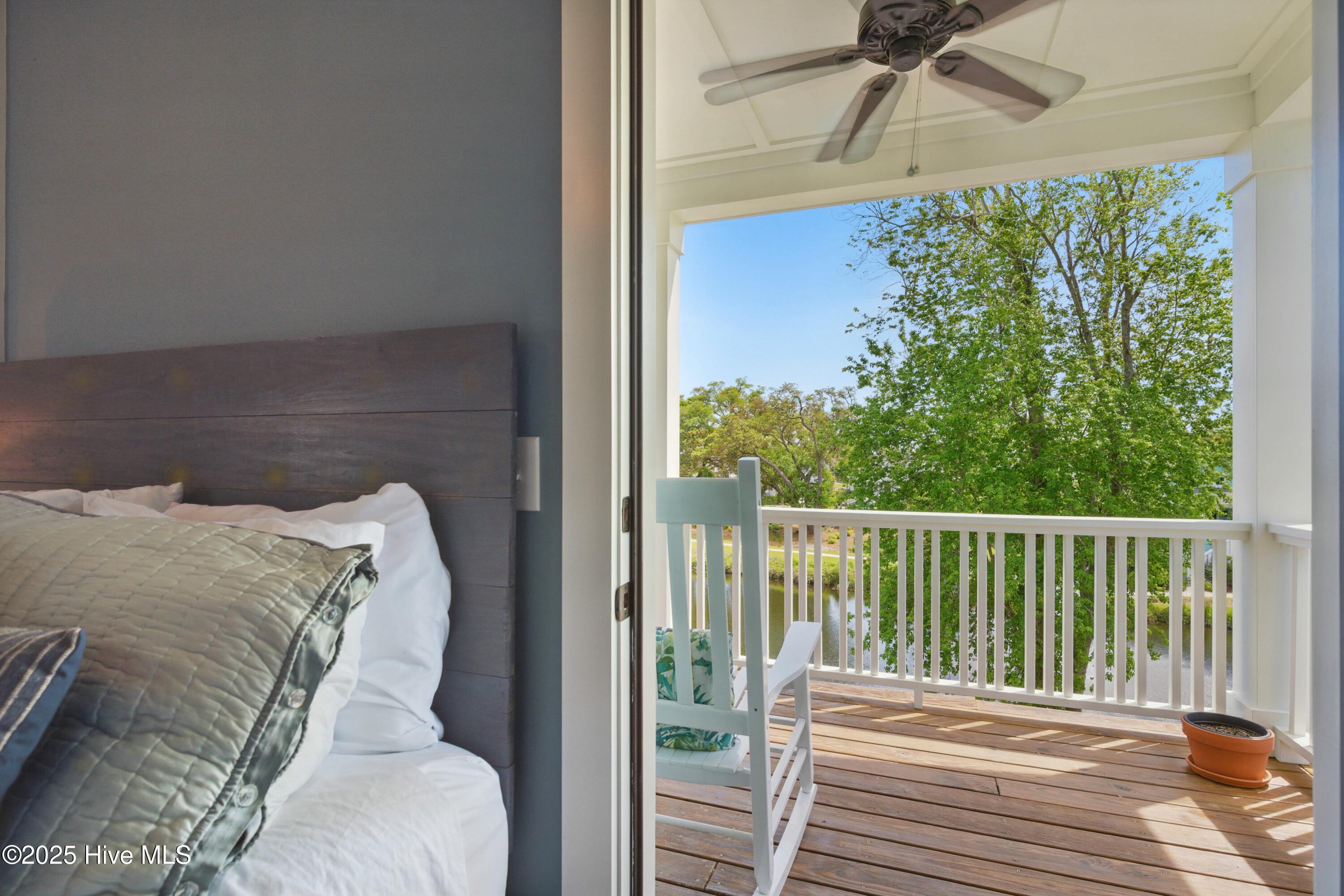 100560955 | Photo 34