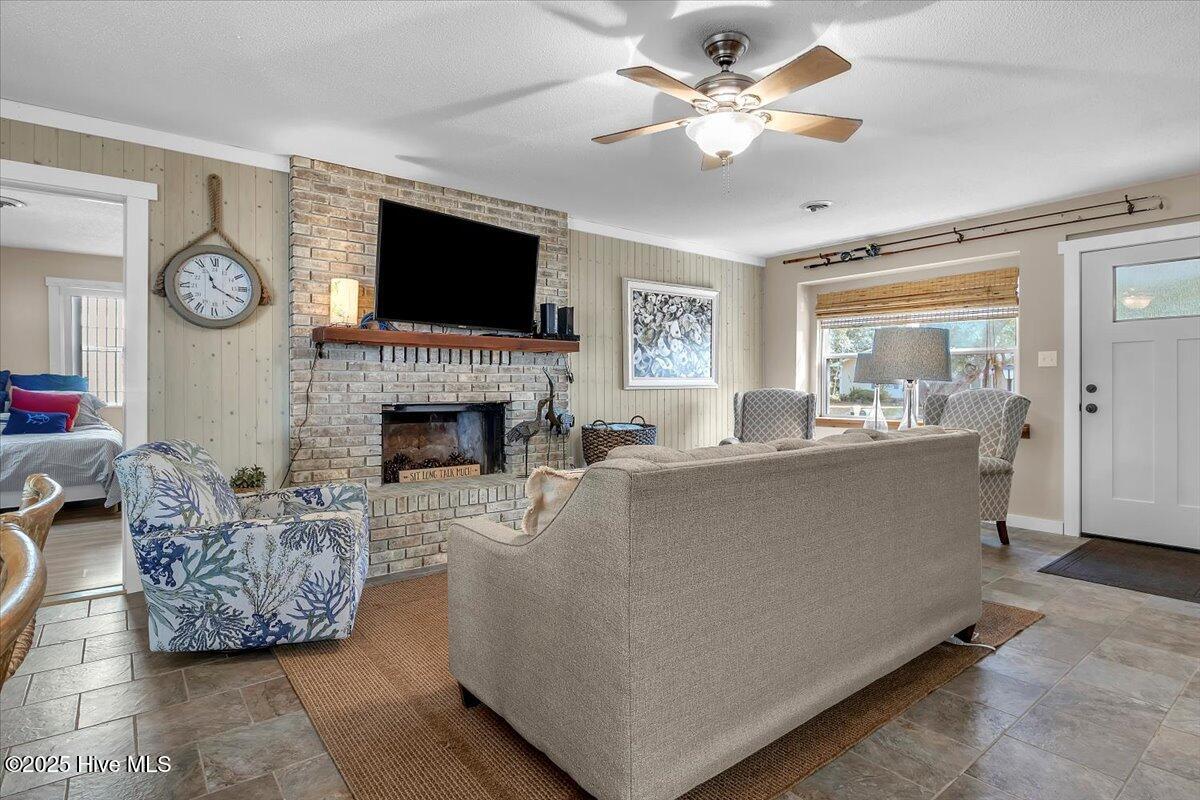 100535425 | Photo 10