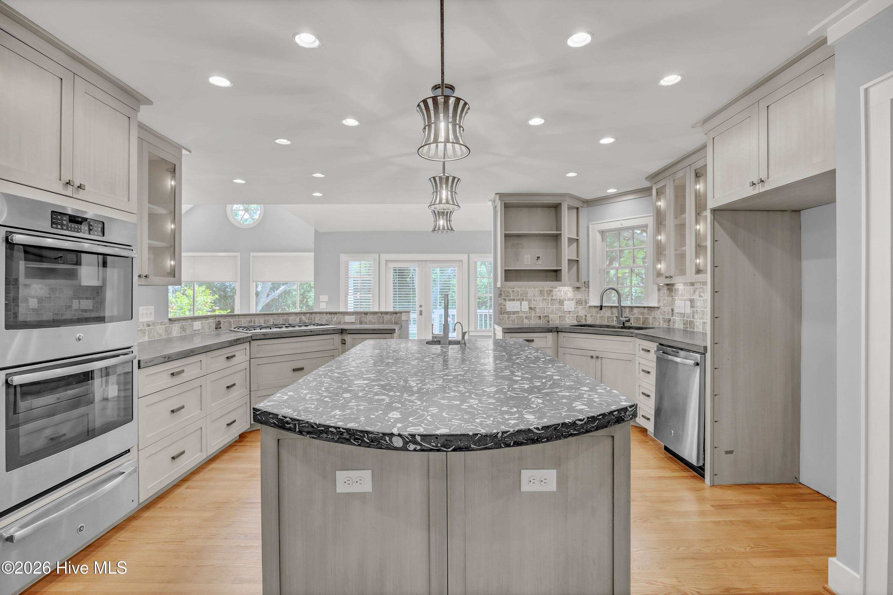 Shirley Johnson - MLS Number: 100575661
