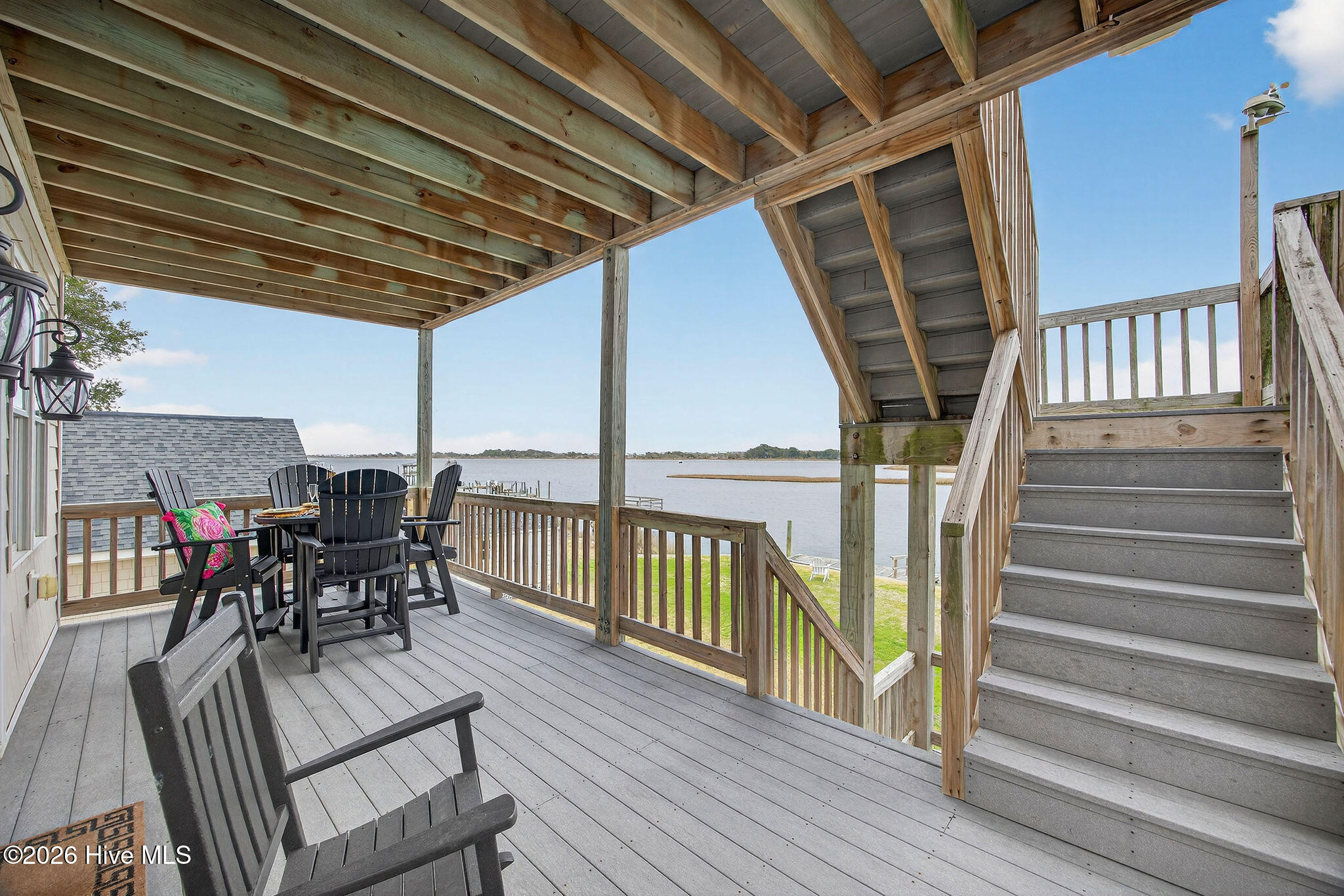 100558611 | Photo 41