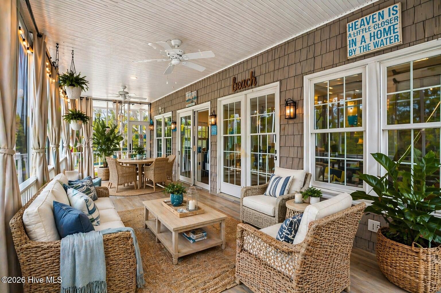 100565063 | Photo 21