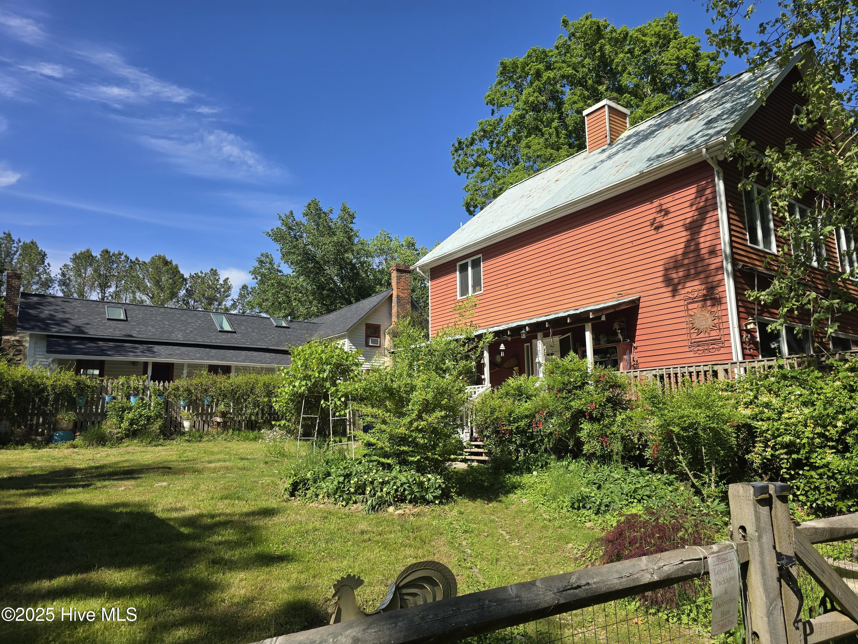 Homes for sale in Chapel Hill, NC | 915 Phils Creek Rd, Chapel Hill, NC 27516 | MLS# 100530419