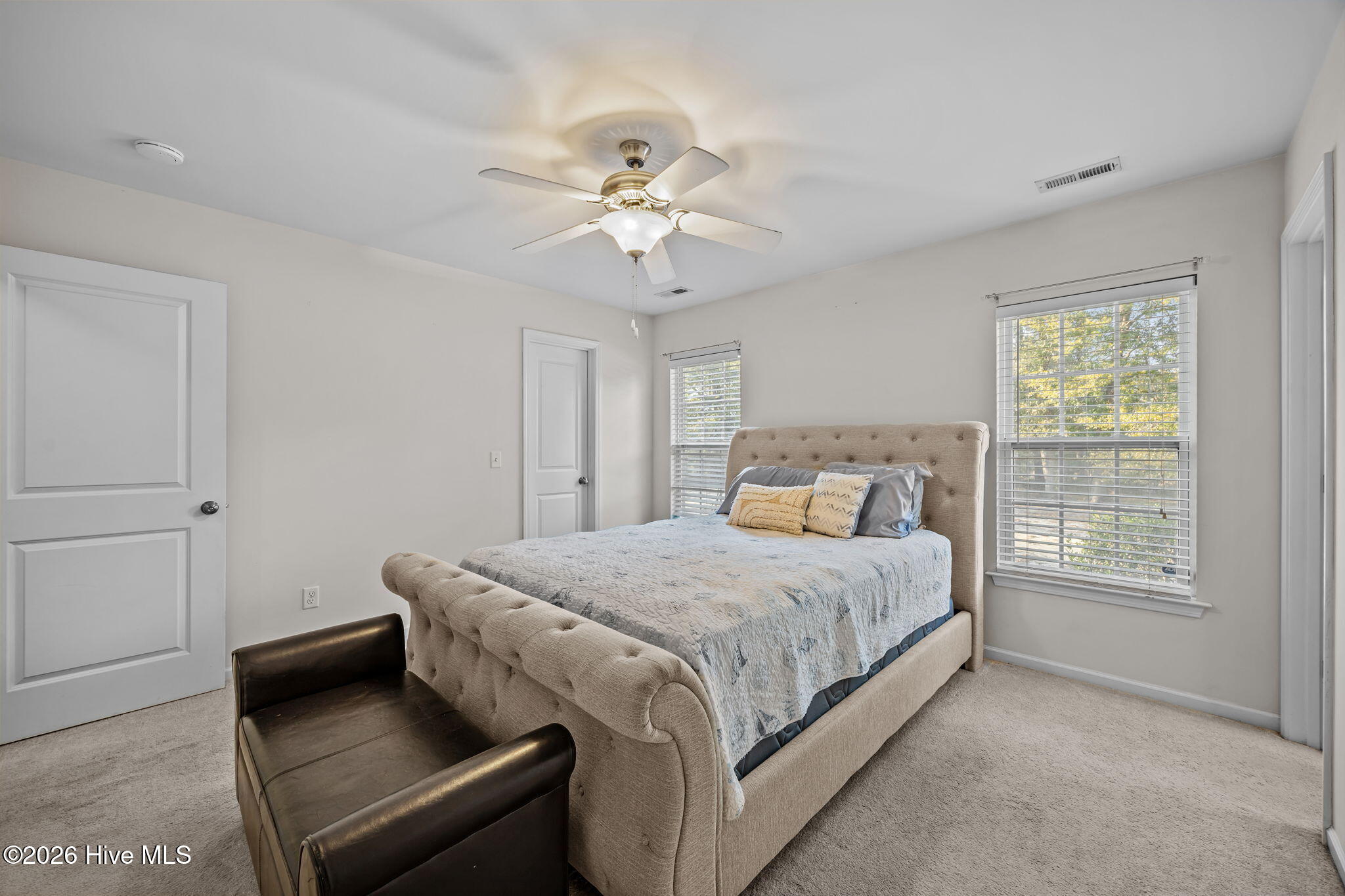 100552051 | Photo 14