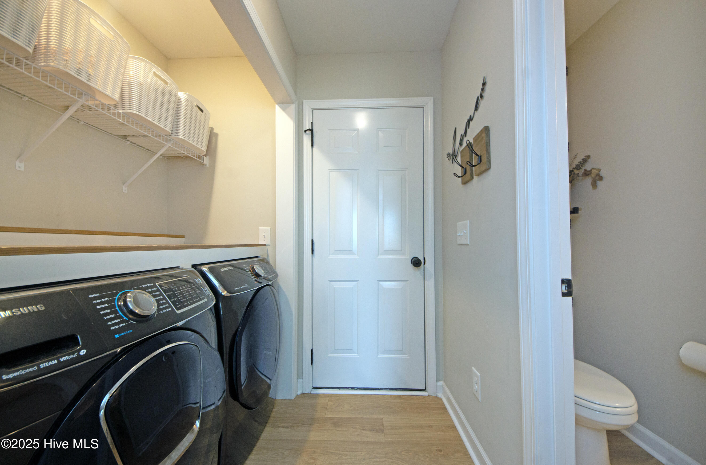 100539129 | Photo 32