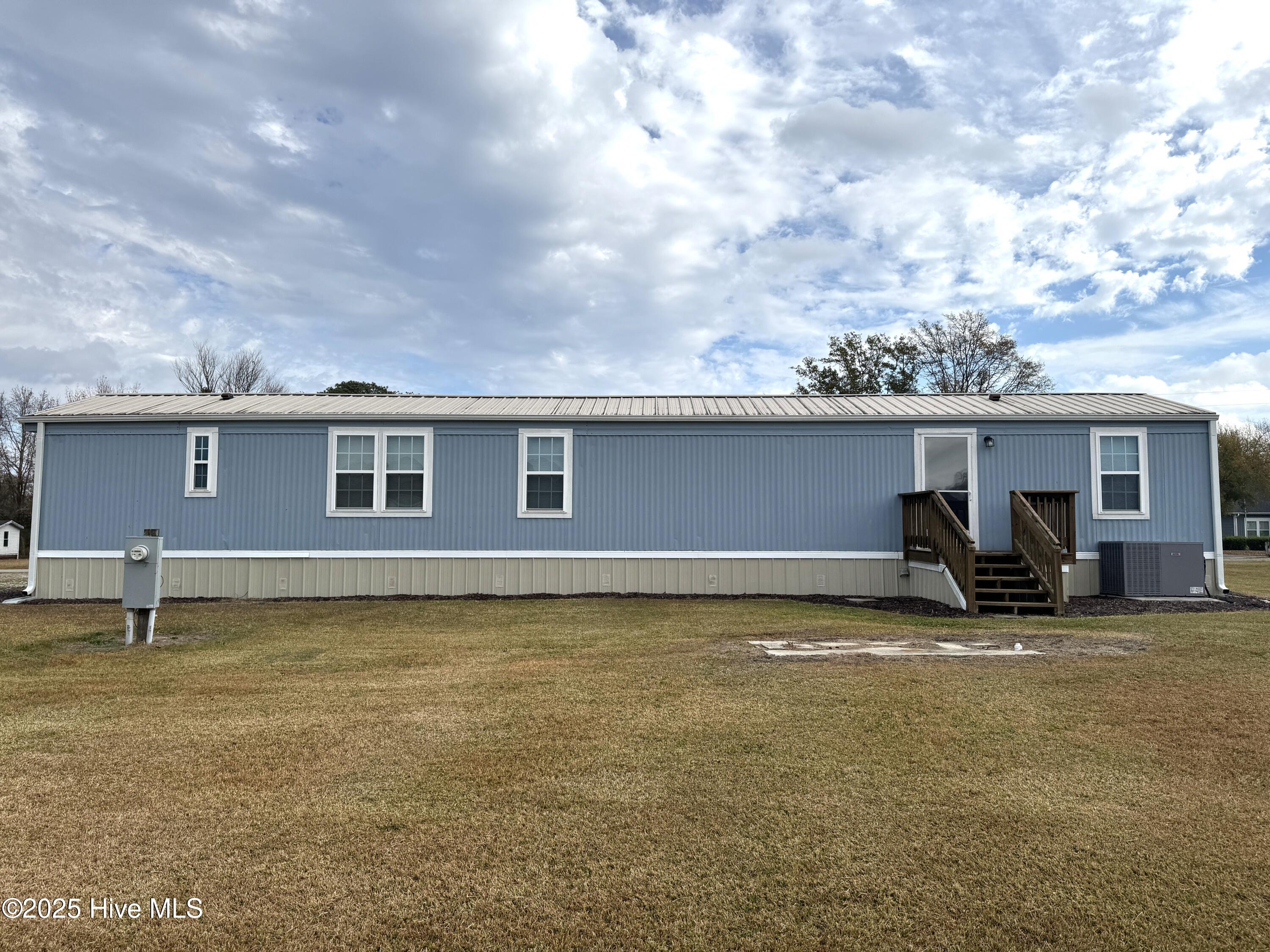 100543970 | Photo 12