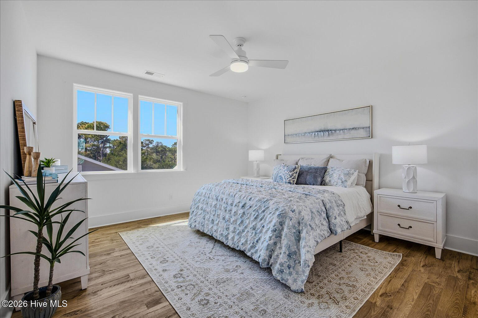 100561873 | Photo 17