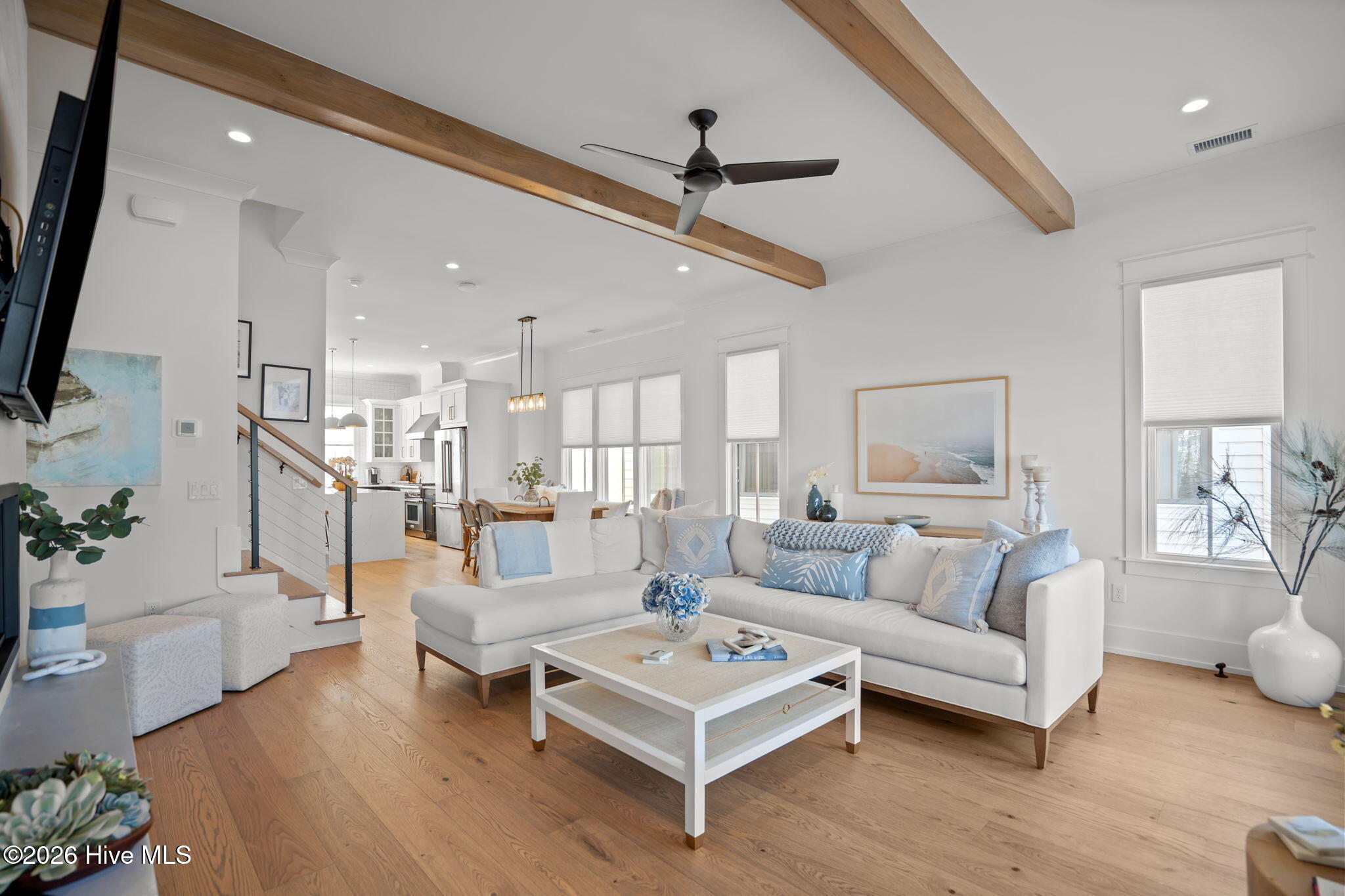 100552762 | Photo 32