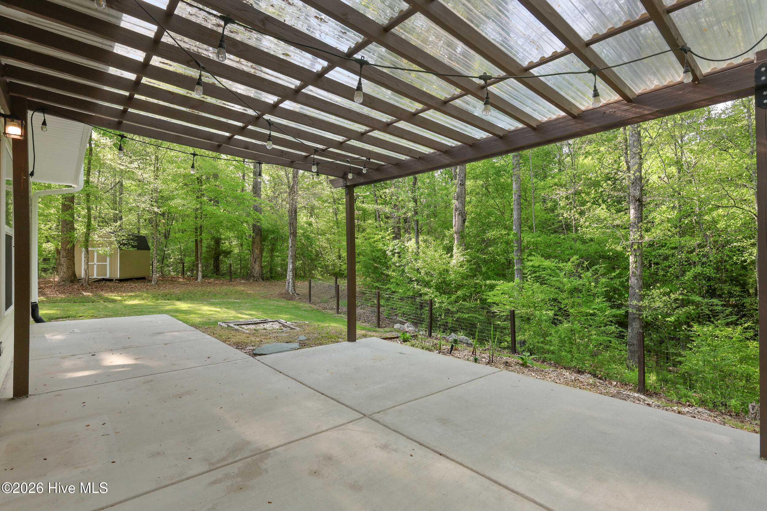 100567487 | Photo 25