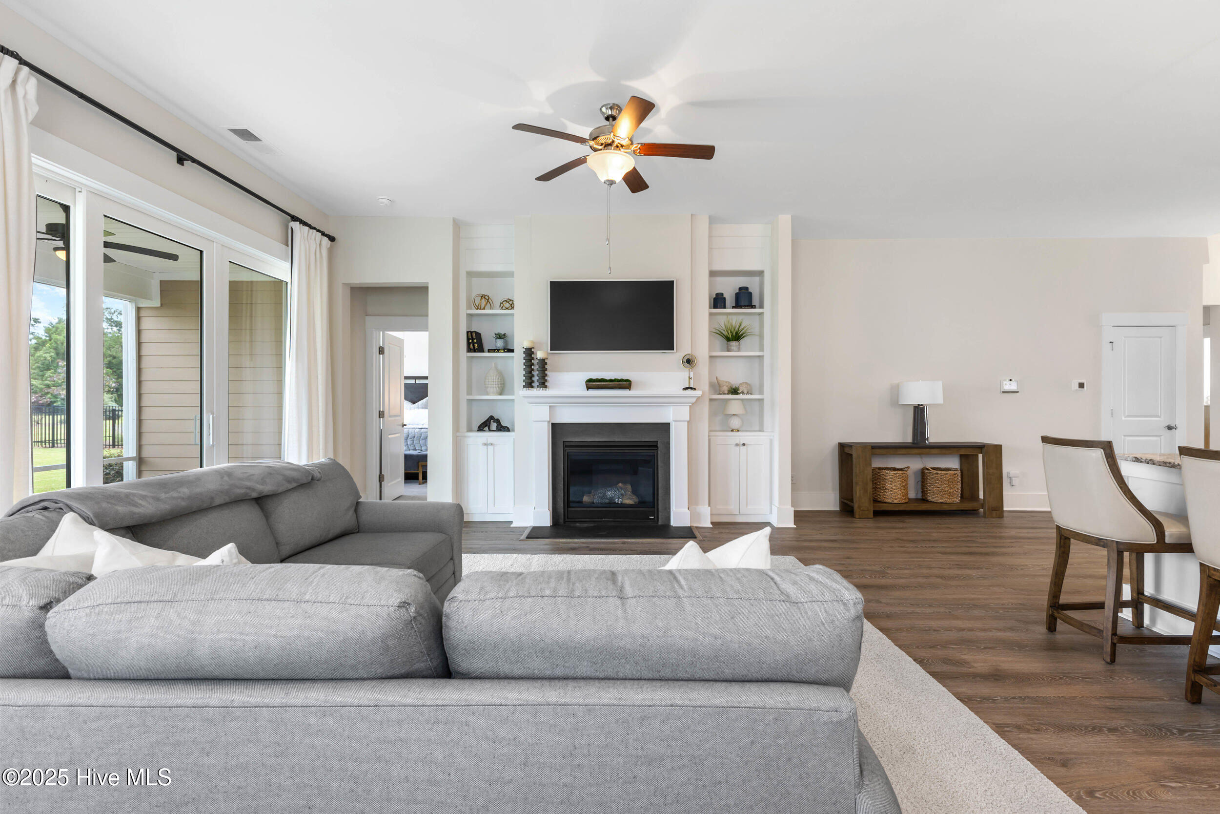 100518034 | Photo 13