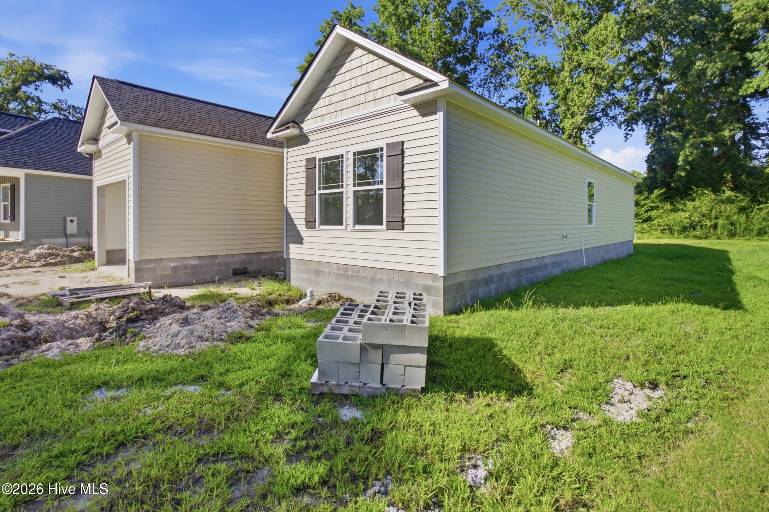 310 Camp Creek Drive,Oriental