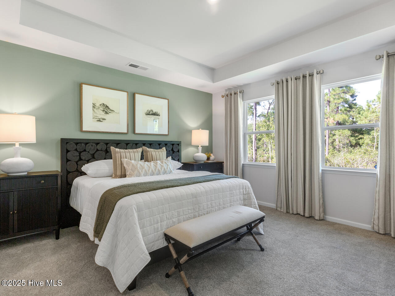 100567860 | Photo 21