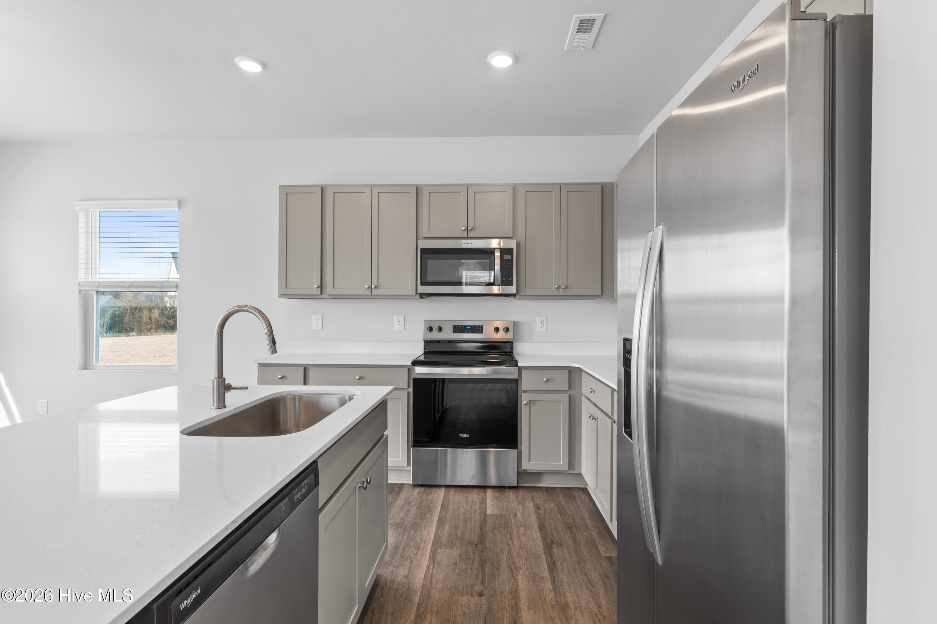 100538143 | Photo 10