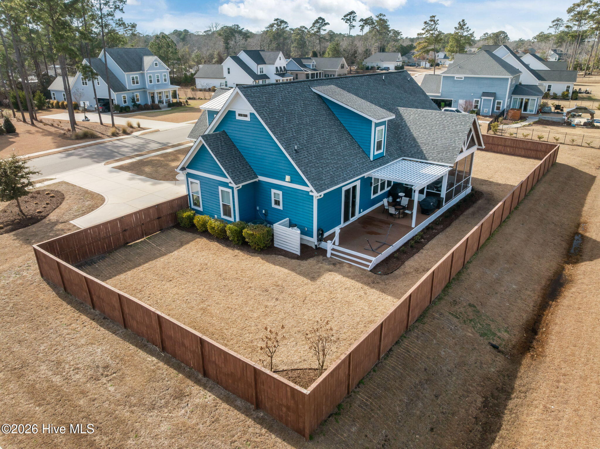 100555870 | Photo 60