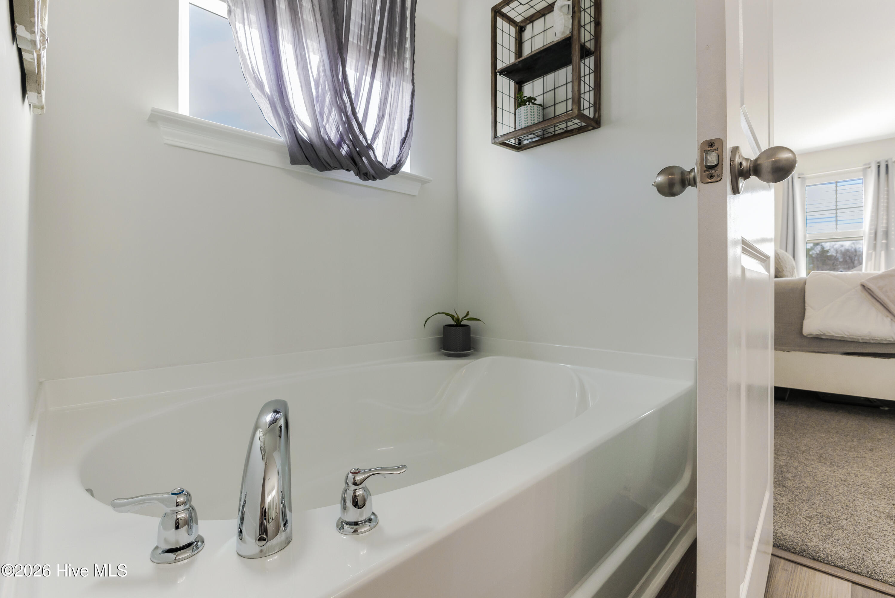 100565861 | Photo 39