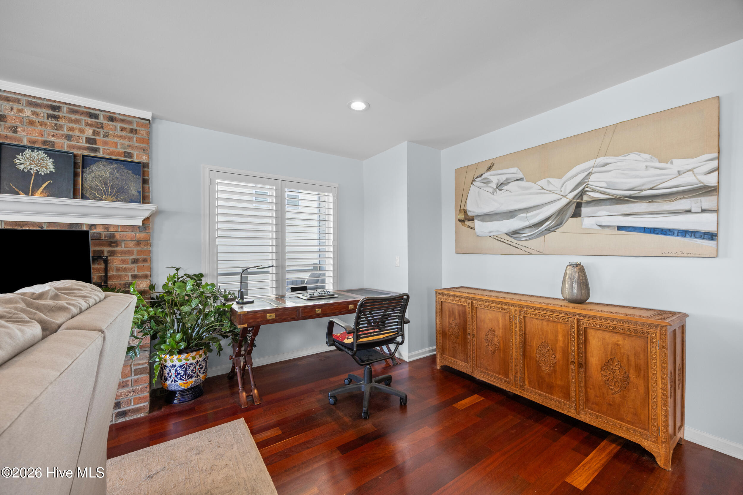 100564811 | Photo 23