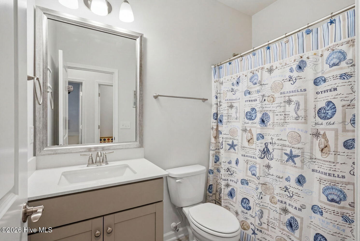 100555393 | Photo 31