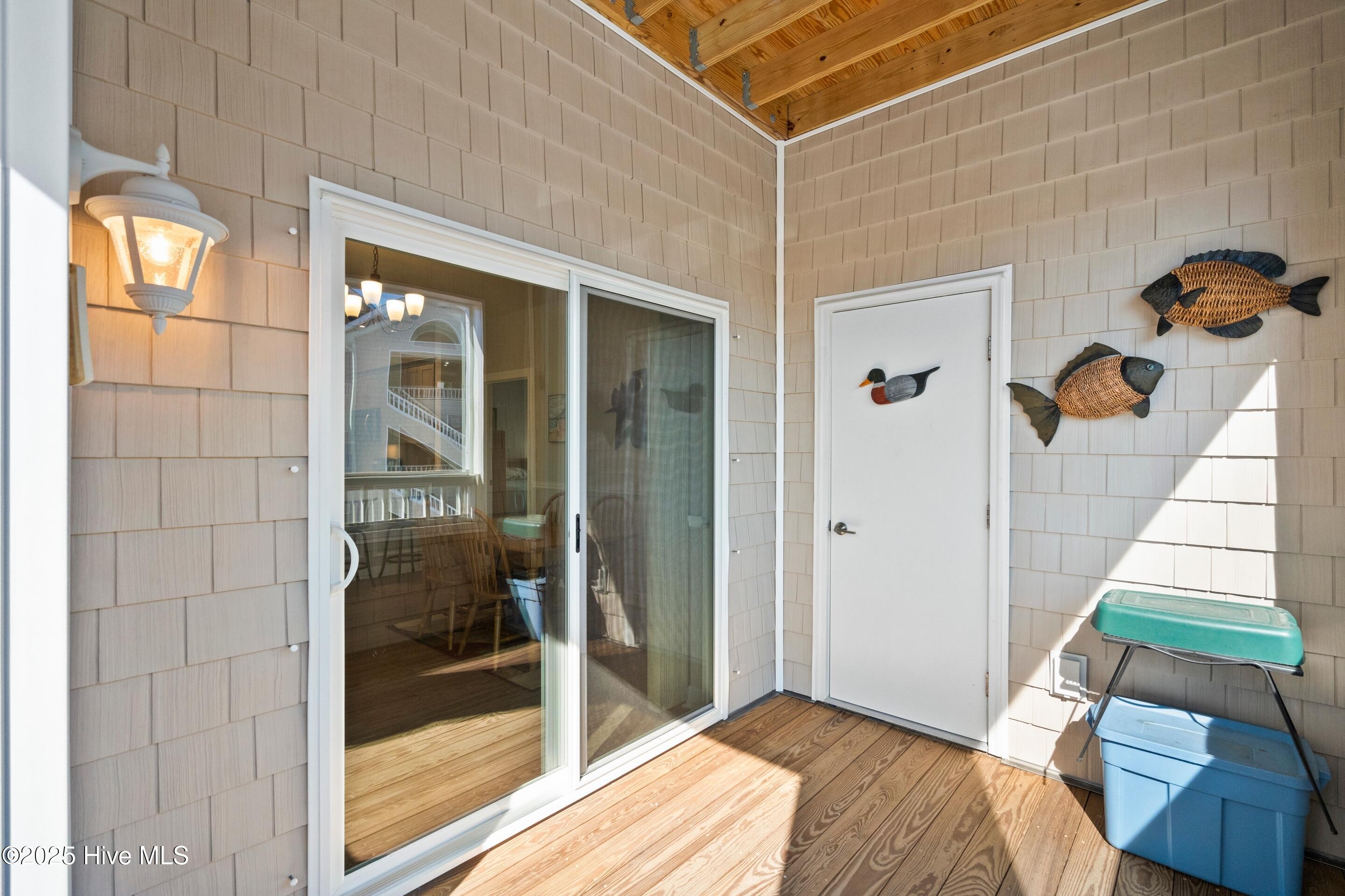 100542204 | Photo 20