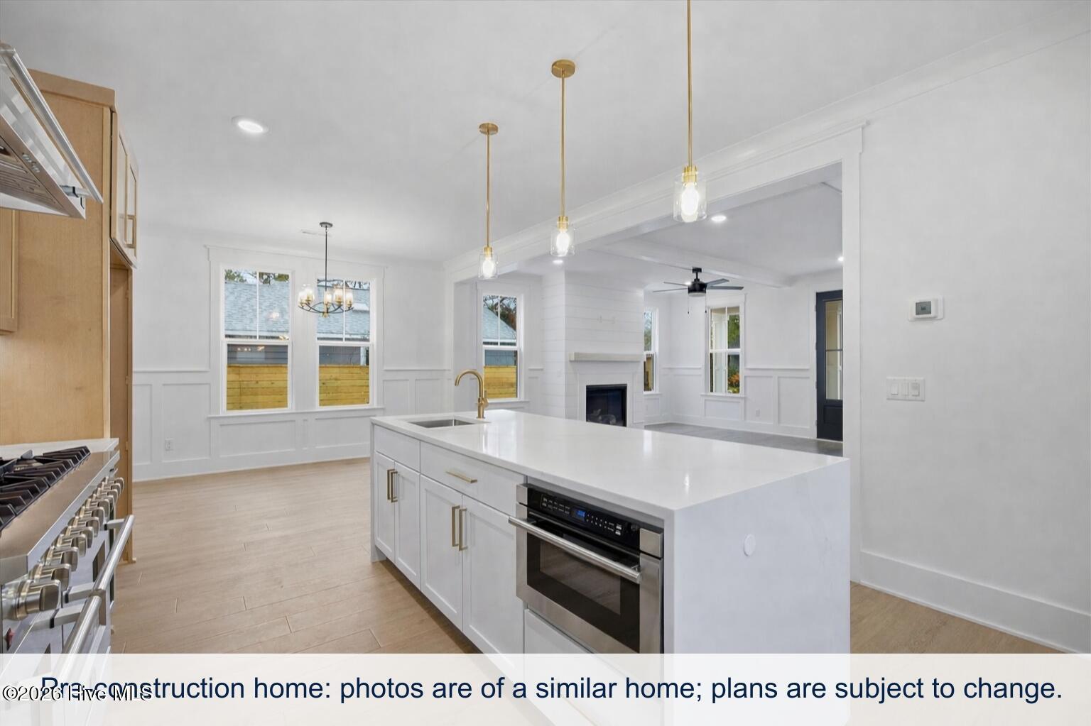 100567849 | Photo 16