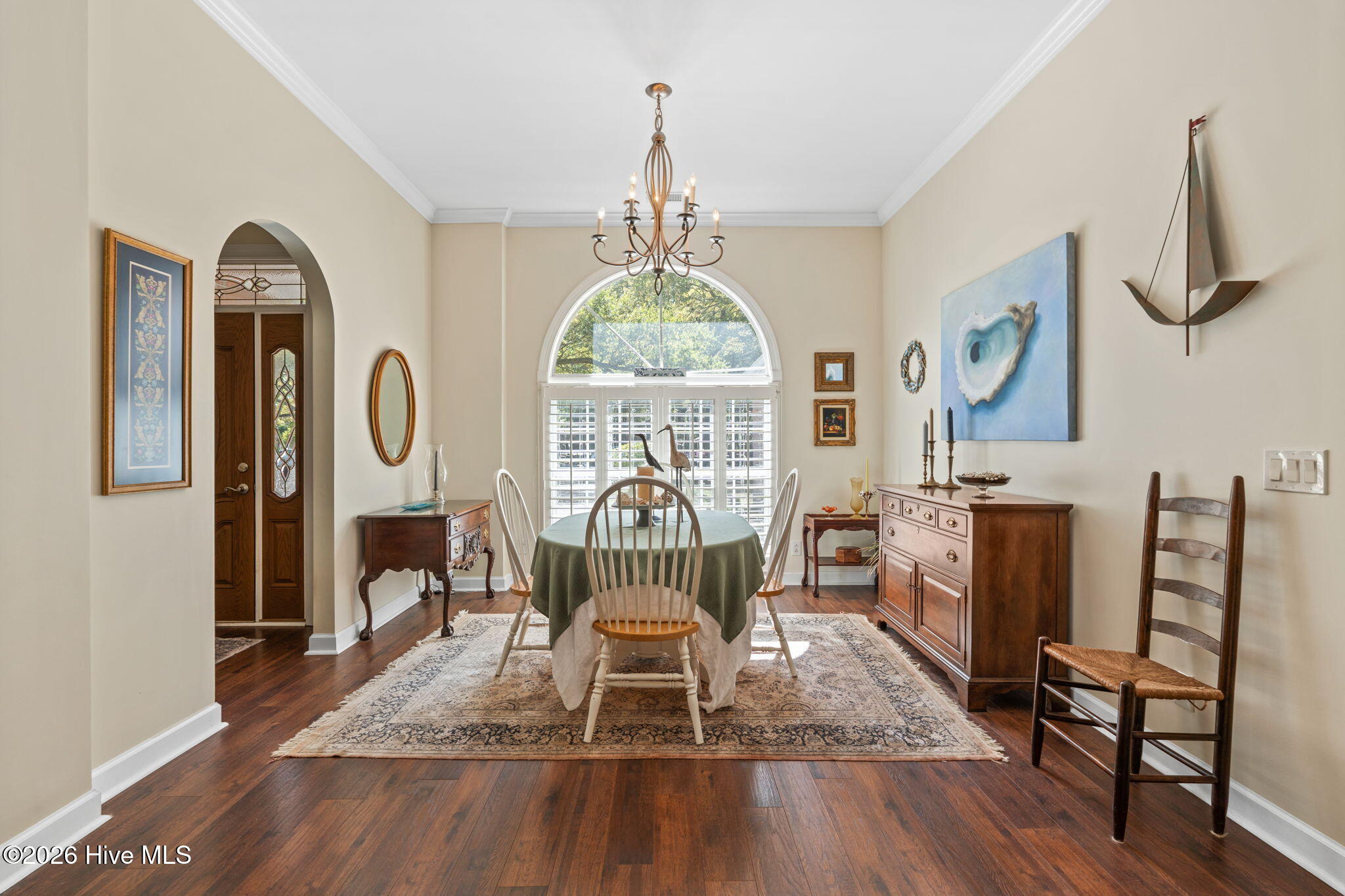 100567853 | Photo 13