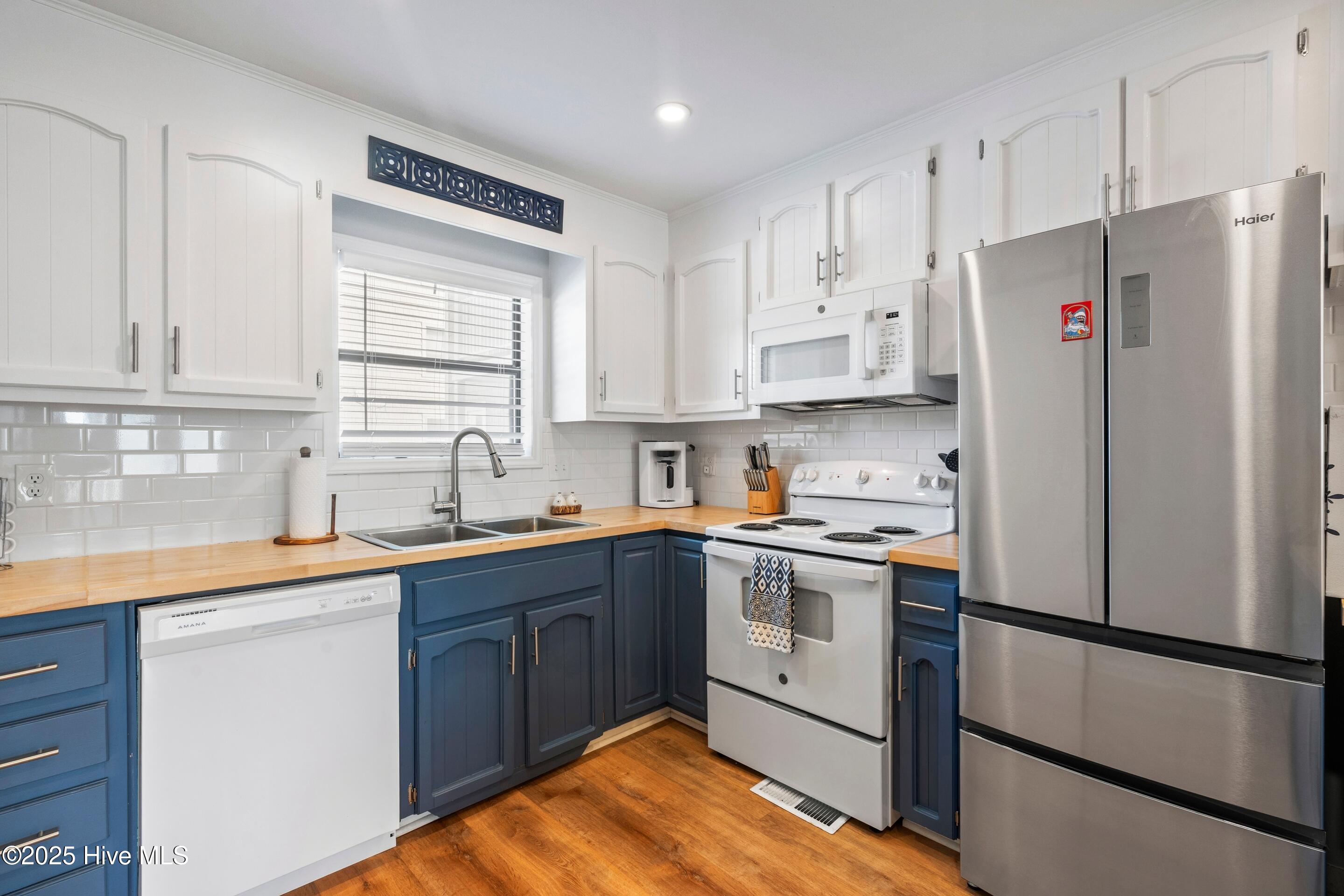 100535688 | Photo 18