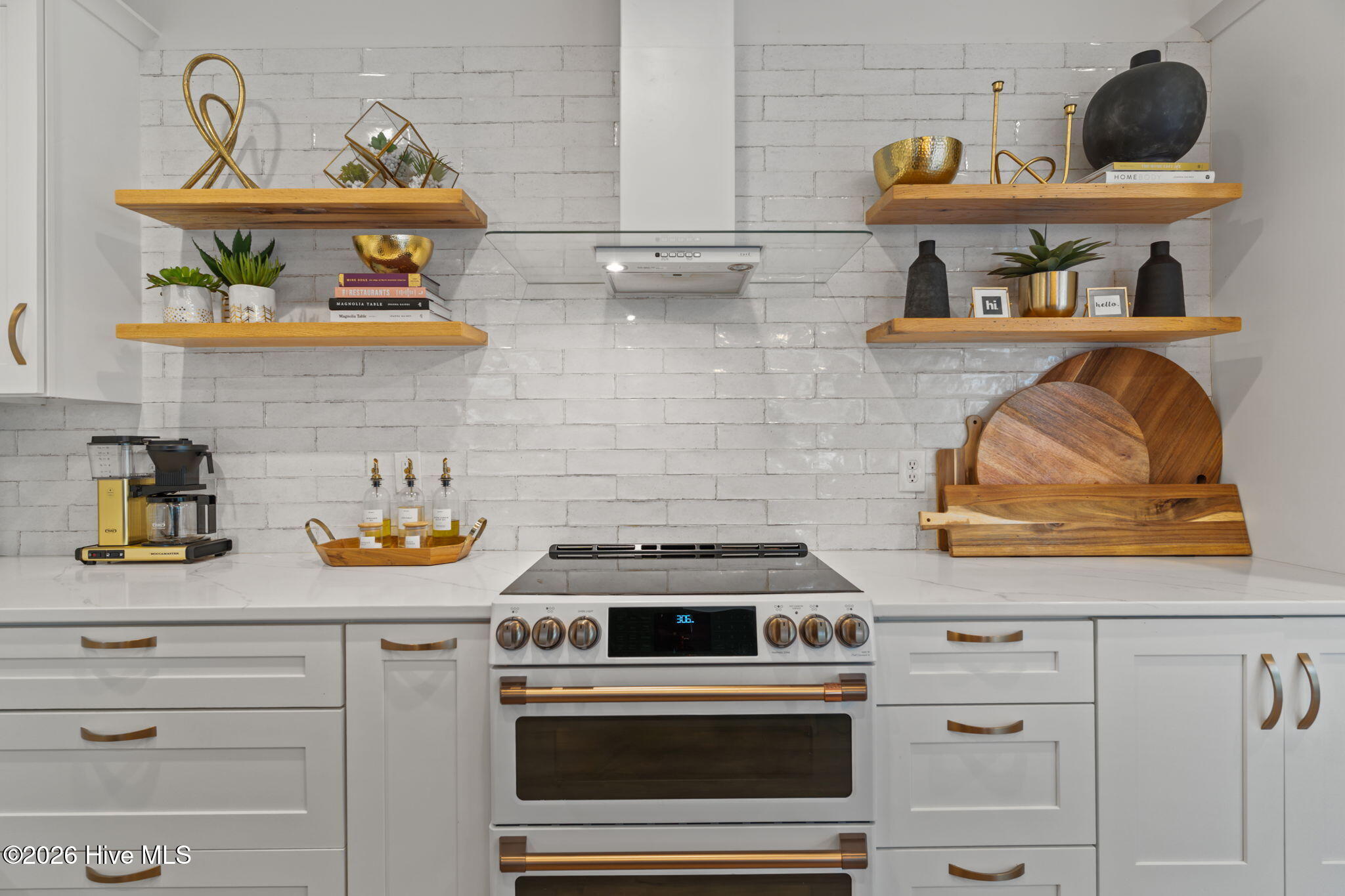 100557264 | Photo 15