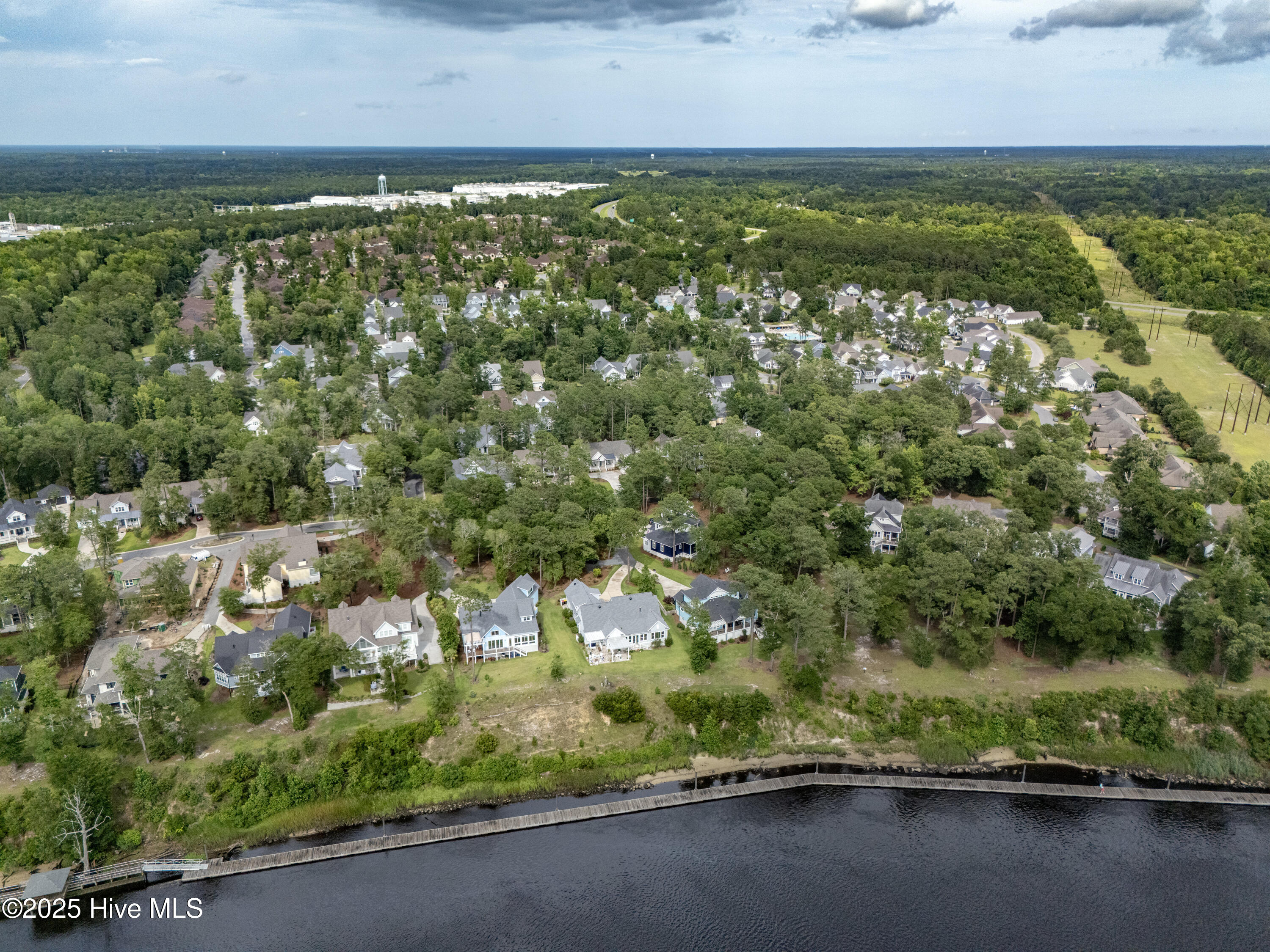 100537011 | Photo 75