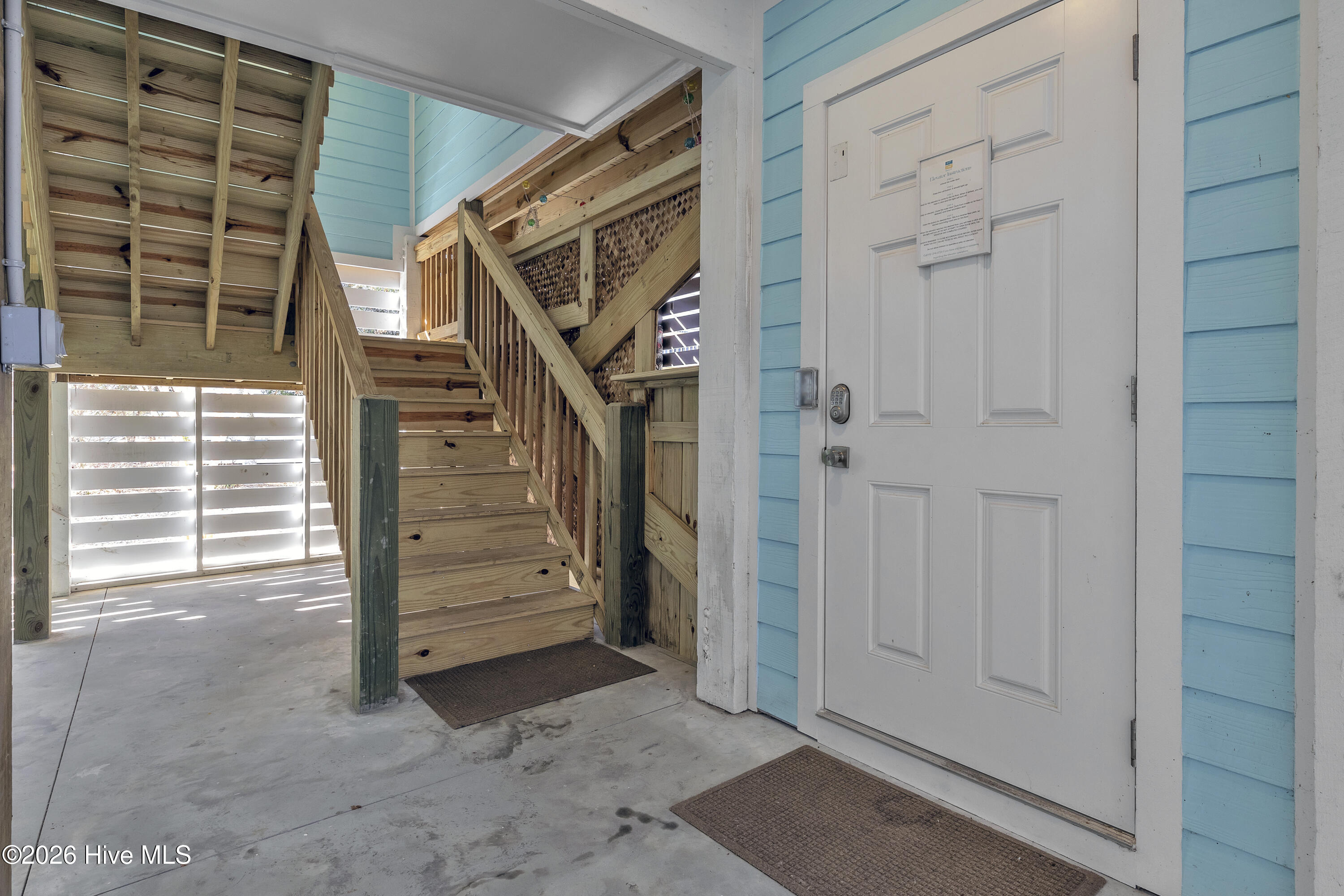 100549565 | Photo 72