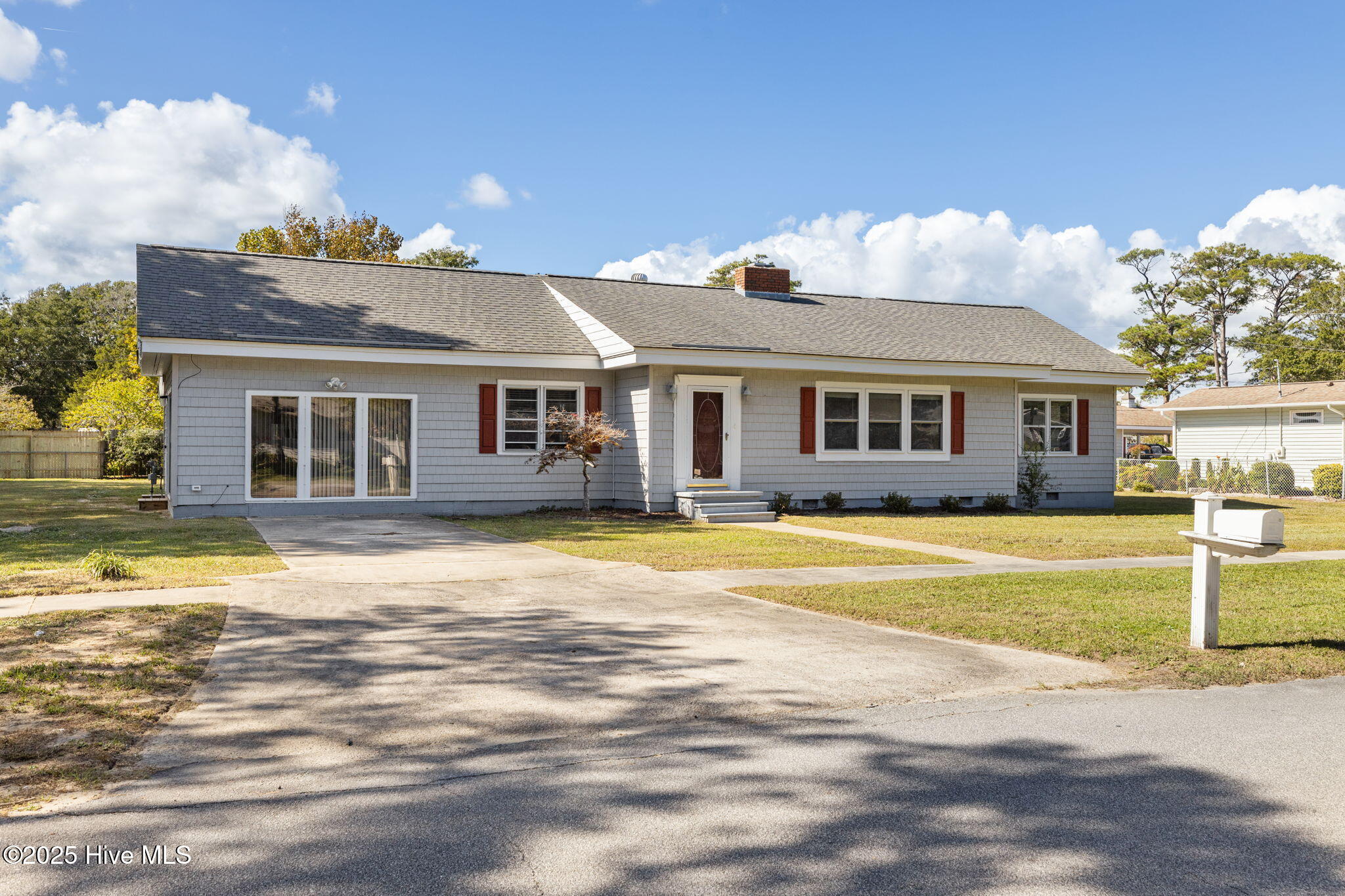 Homes for sale in Morehead City, NC | 202 Savannah Ave, Morehead City, NC 28557 | MLS# 100509314