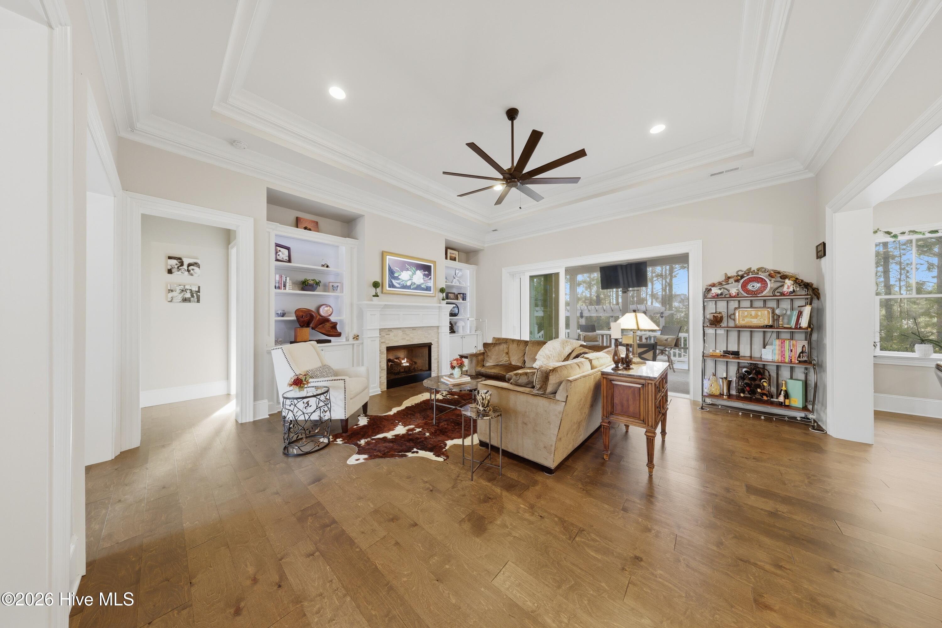 100560697 | Photo 12