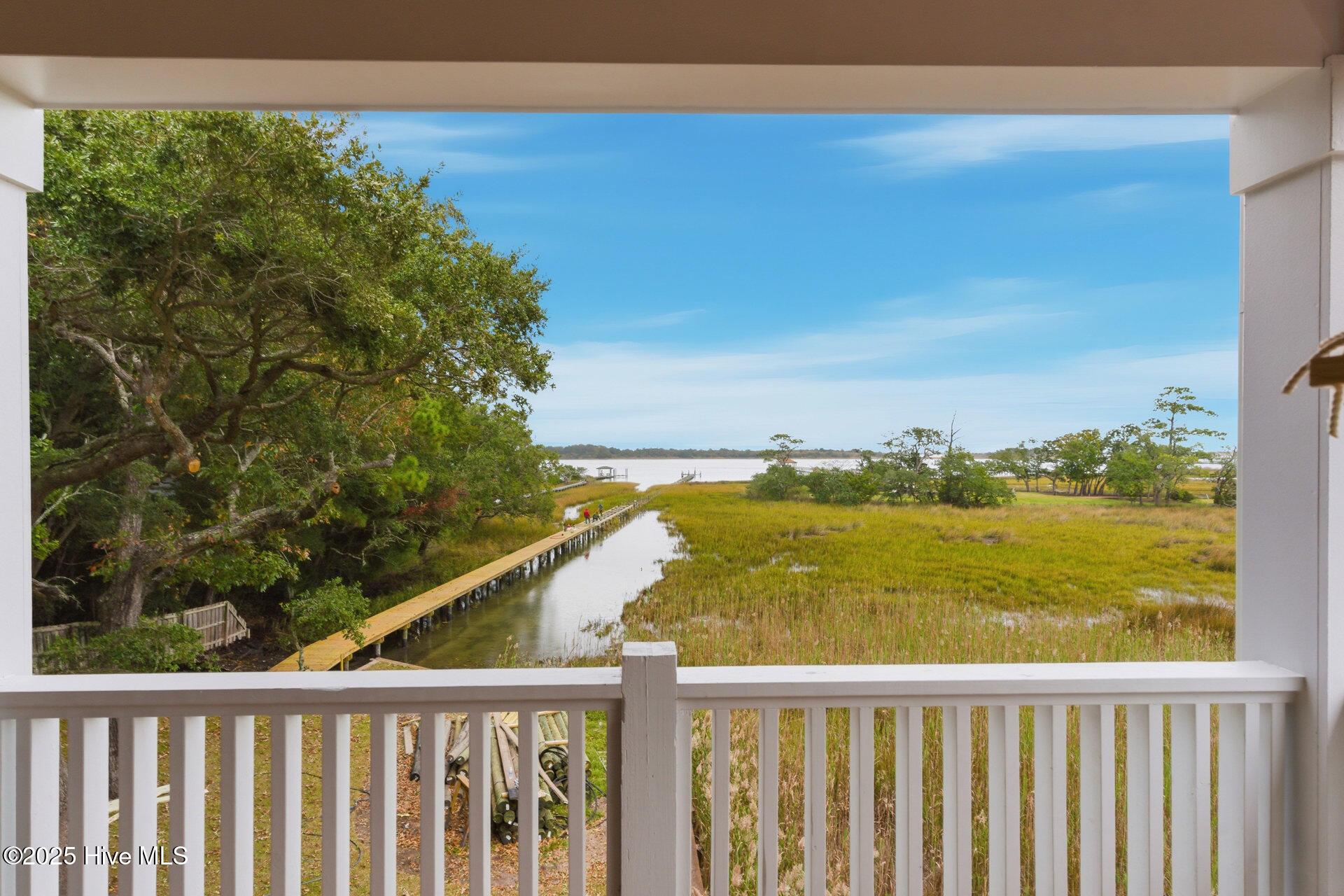 100540114 | Photo 78