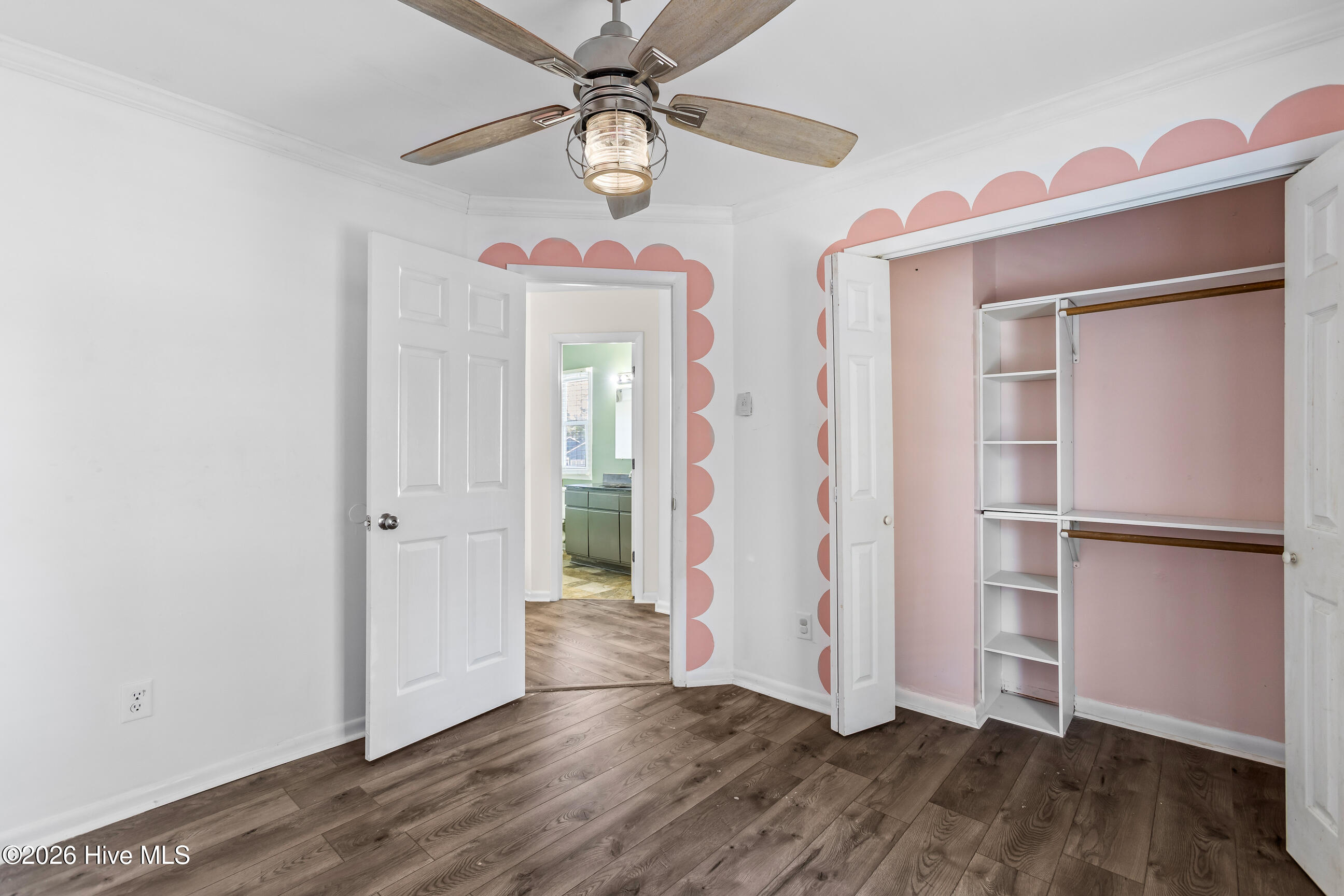 100550983 | Photo 27