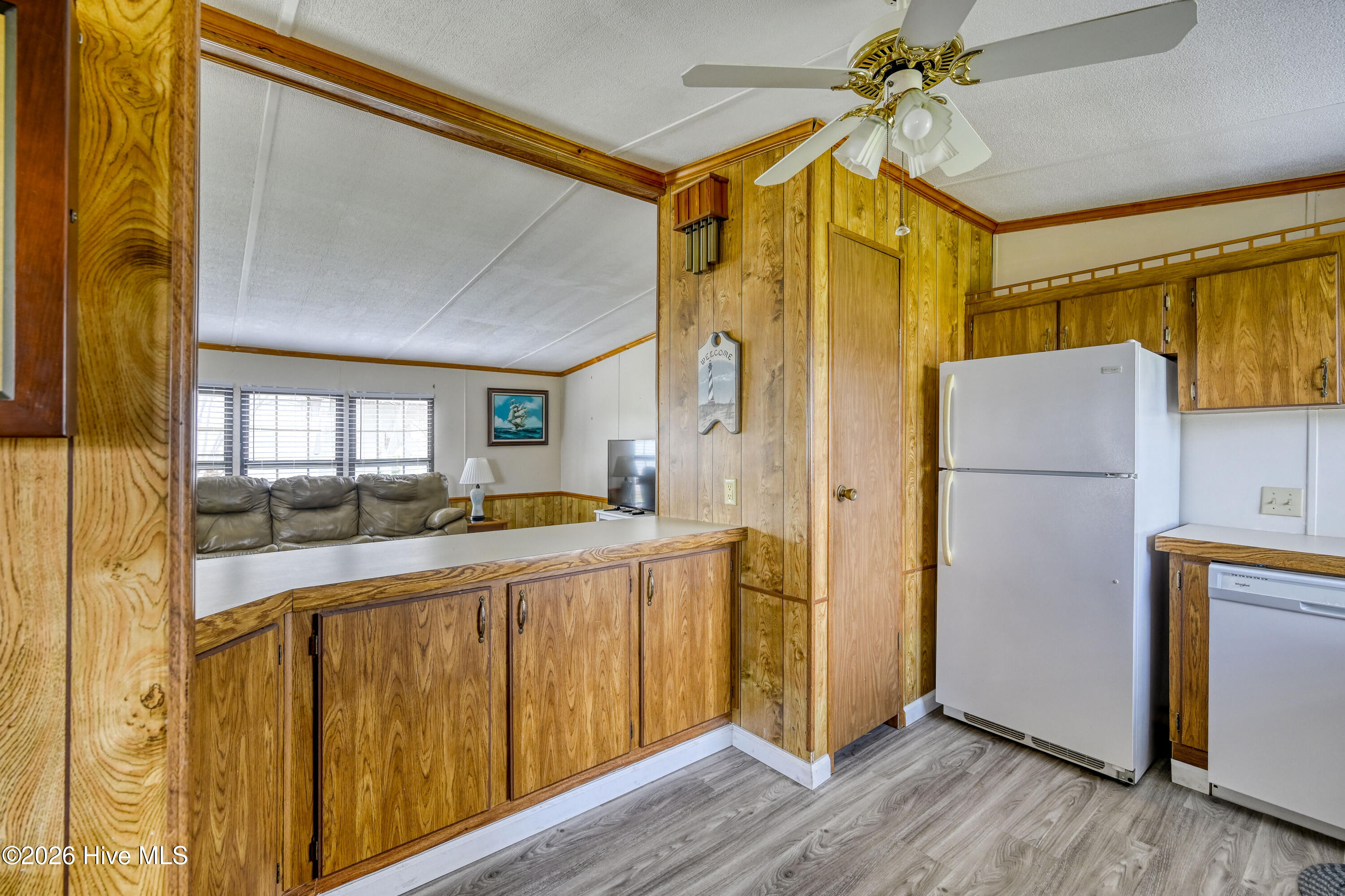 100562691 | Photo 19