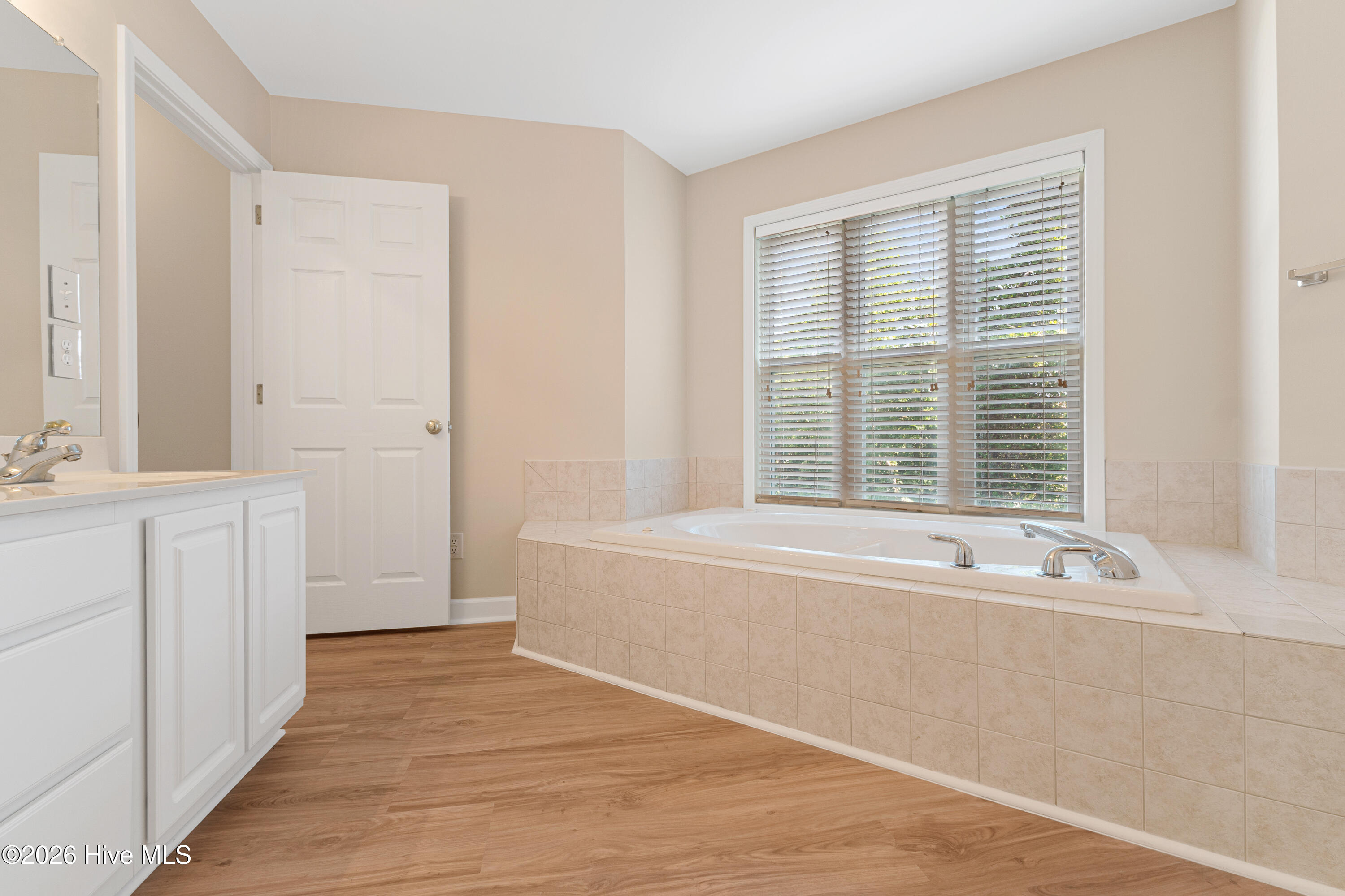 424 Commerce Avenue D, Bridgewood Condos,Morehead City