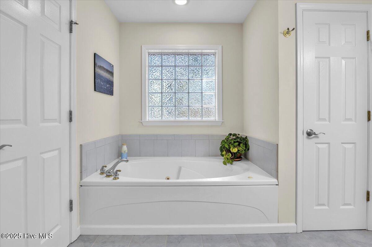 100536639 | Photo 45