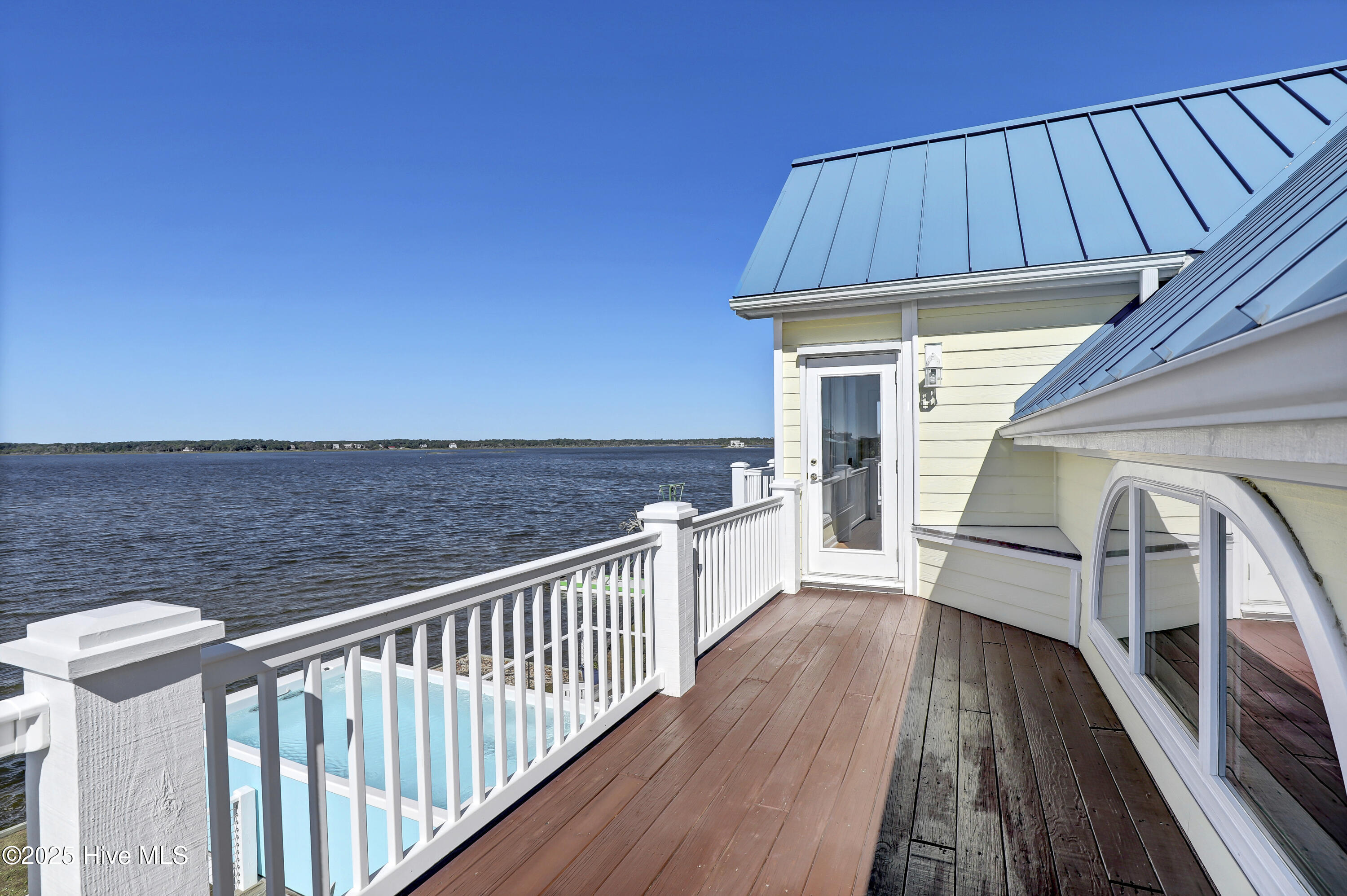 100537166 | Photo 48