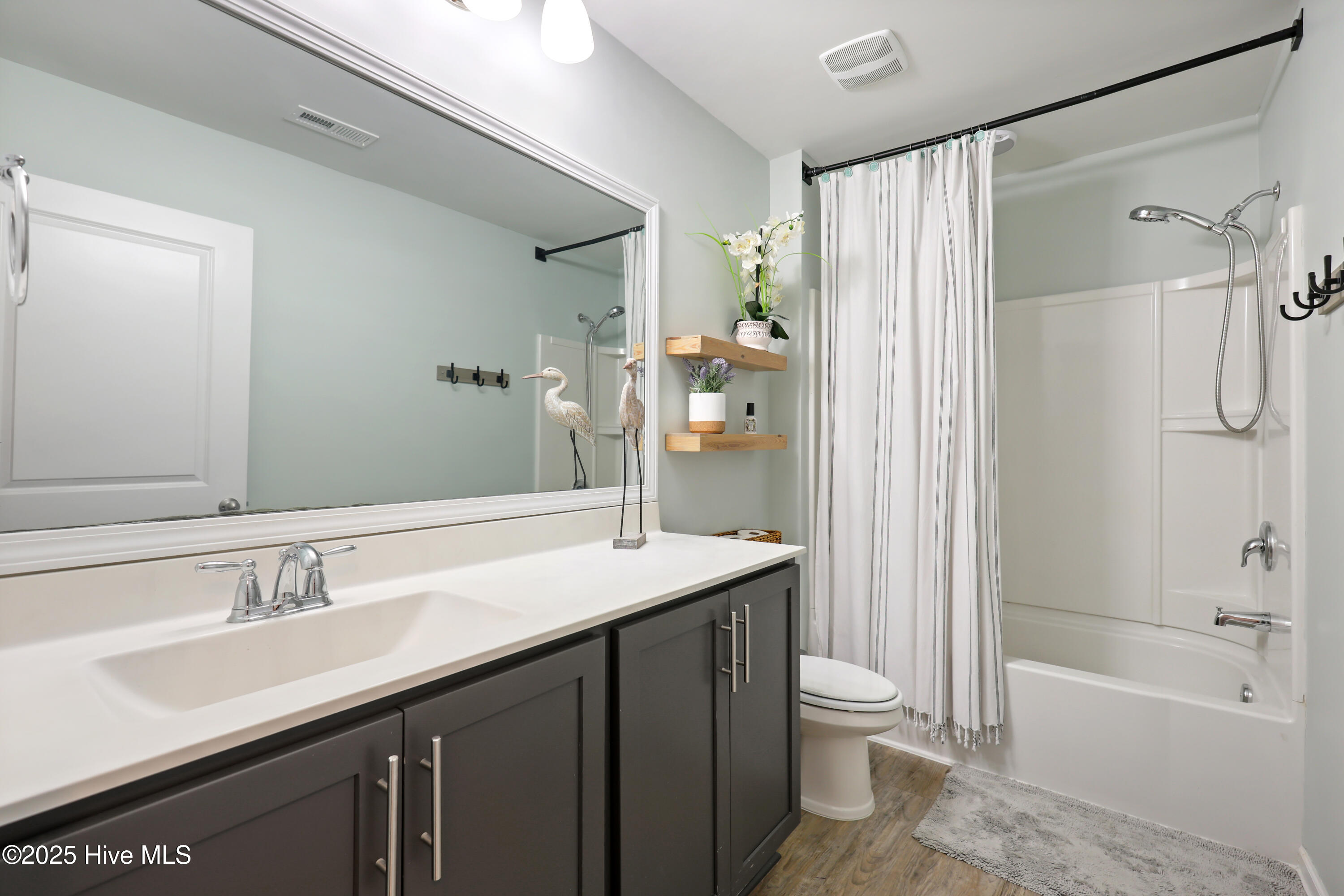 100539239 | Photo 26