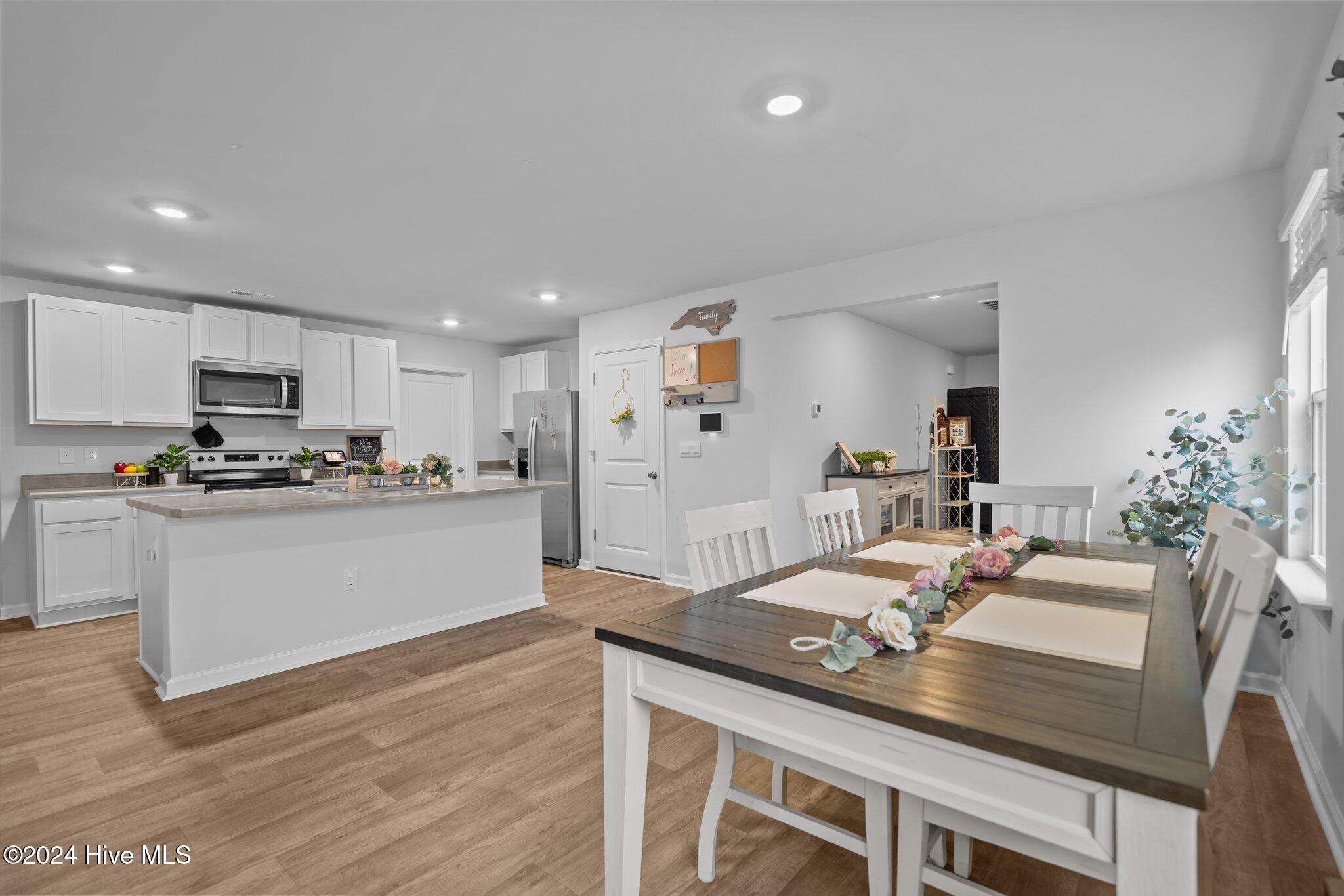 100557266 | Photo 10