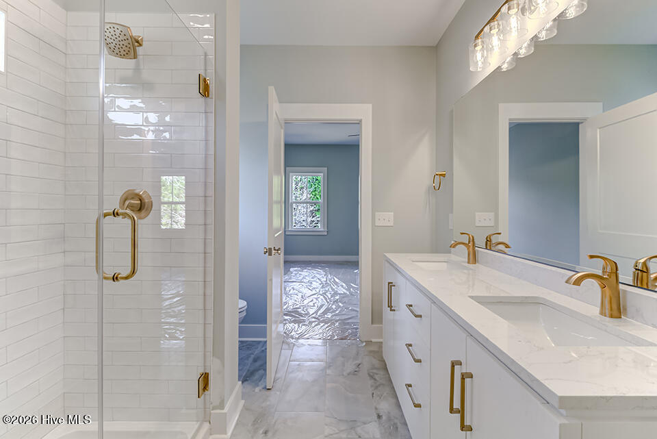 100557406 | Photo 10